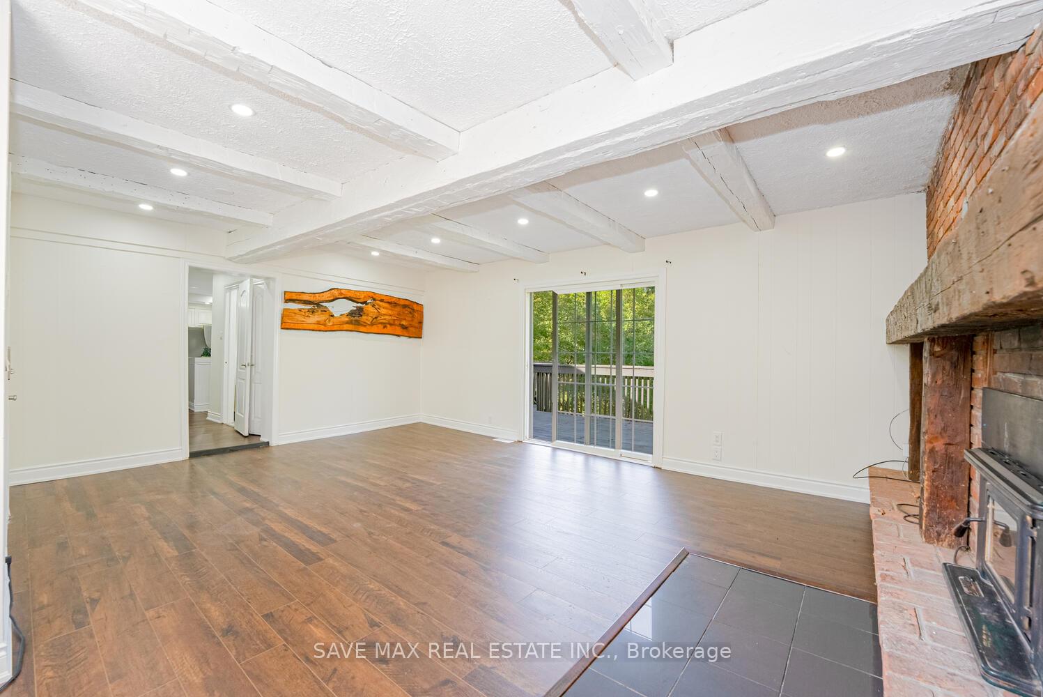 Photo 9 of 3907 Governors Road, Hamilton, Lynden — HOMEH