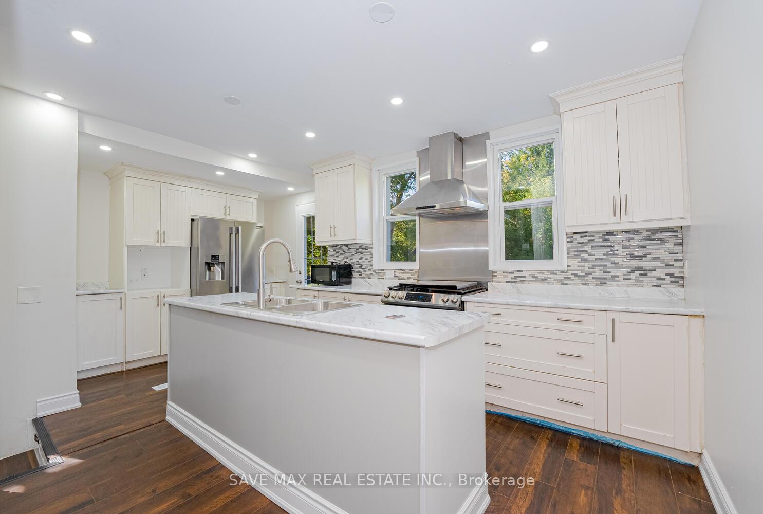 Photo 21 of 3907 Governors Road, Hamilton, Lynden — HOMEH