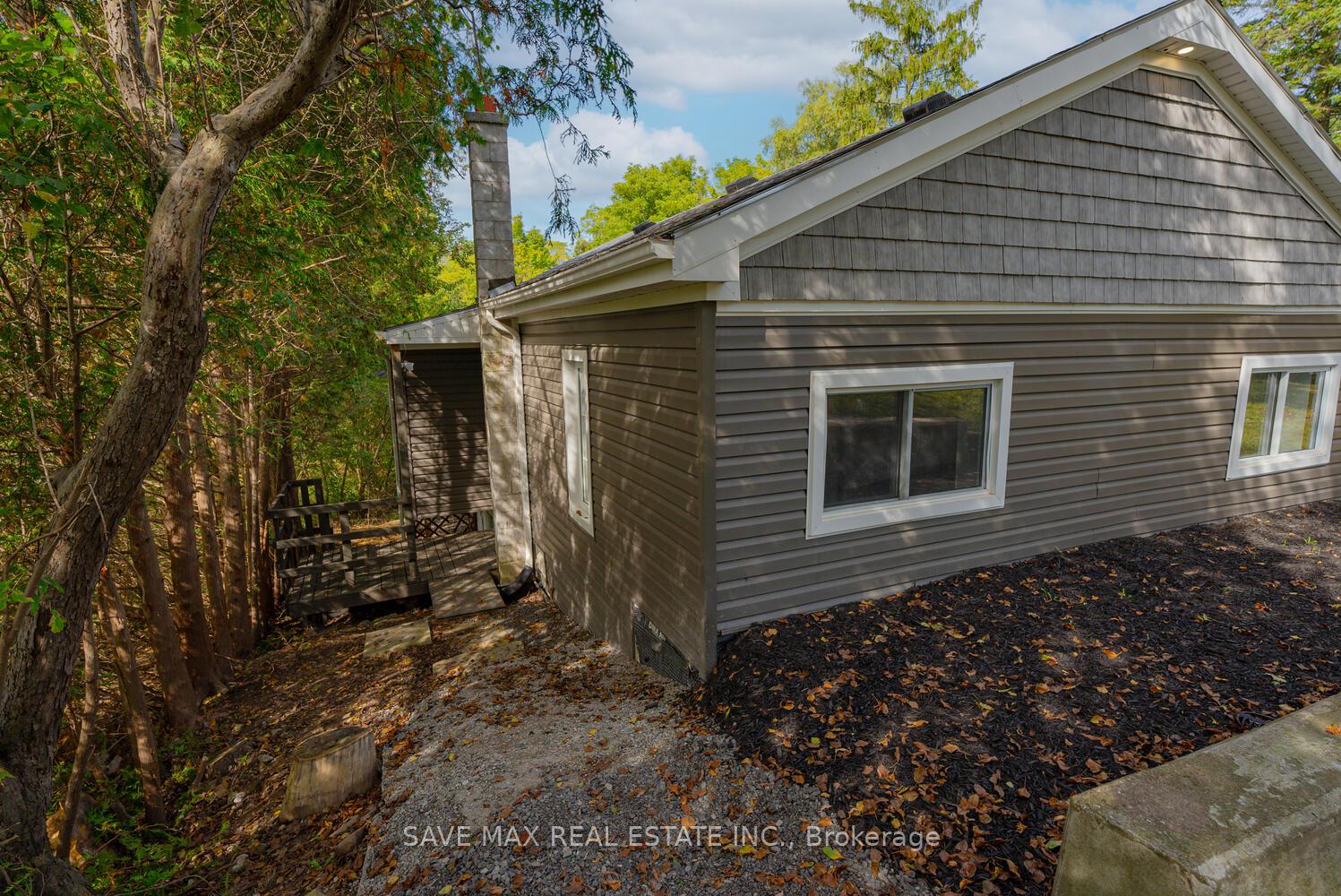 Photo 45 of 3907 Governors Road, Hamilton, Lynden — HOMEH