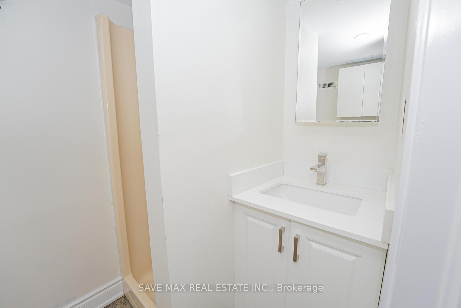 Photo 51 of 3907 Governors Road, Hamilton, Lynden — HOMEH
