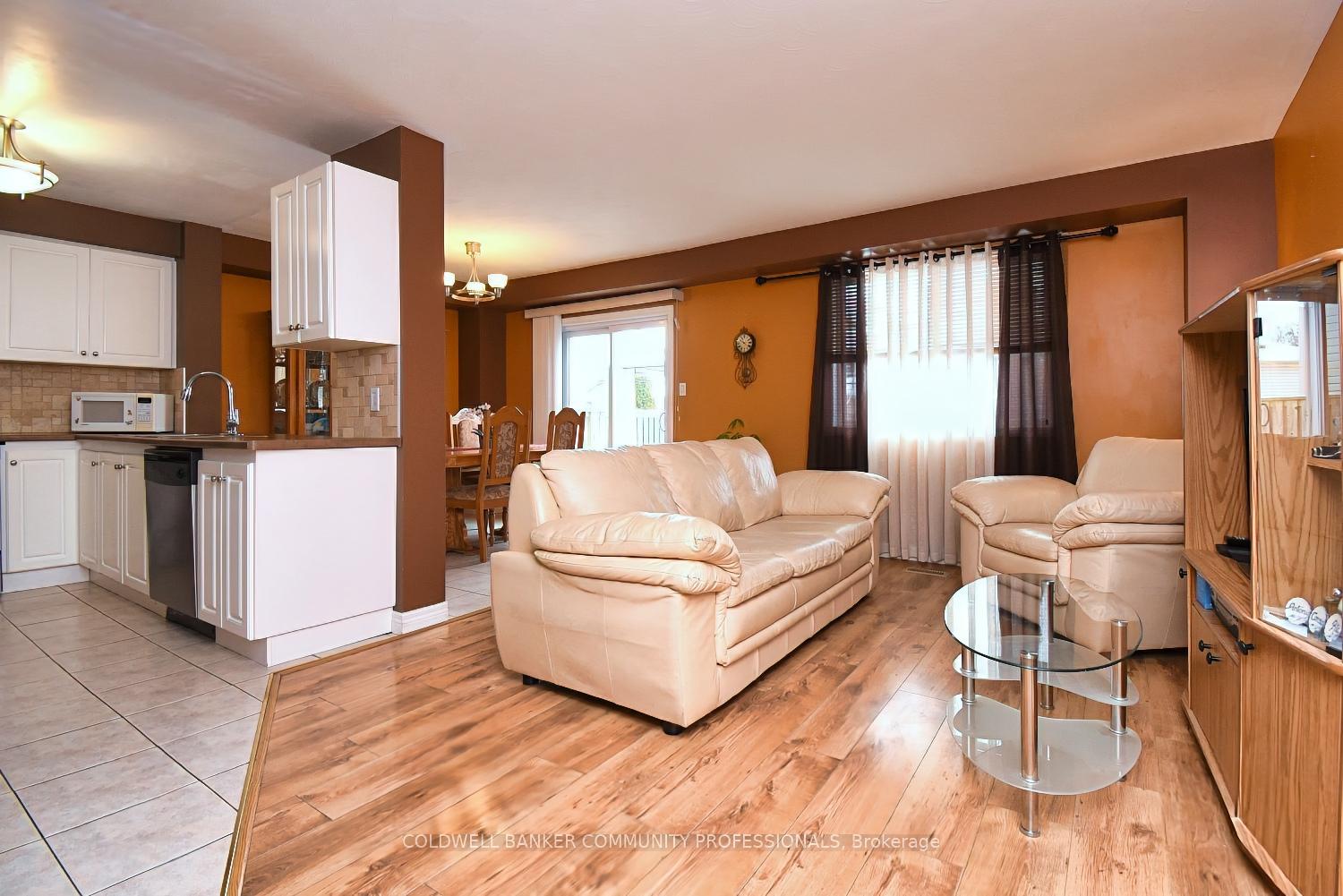 Photo 8 of 11 Longview Drive, Hamilton, Mount Hope — HOMEH