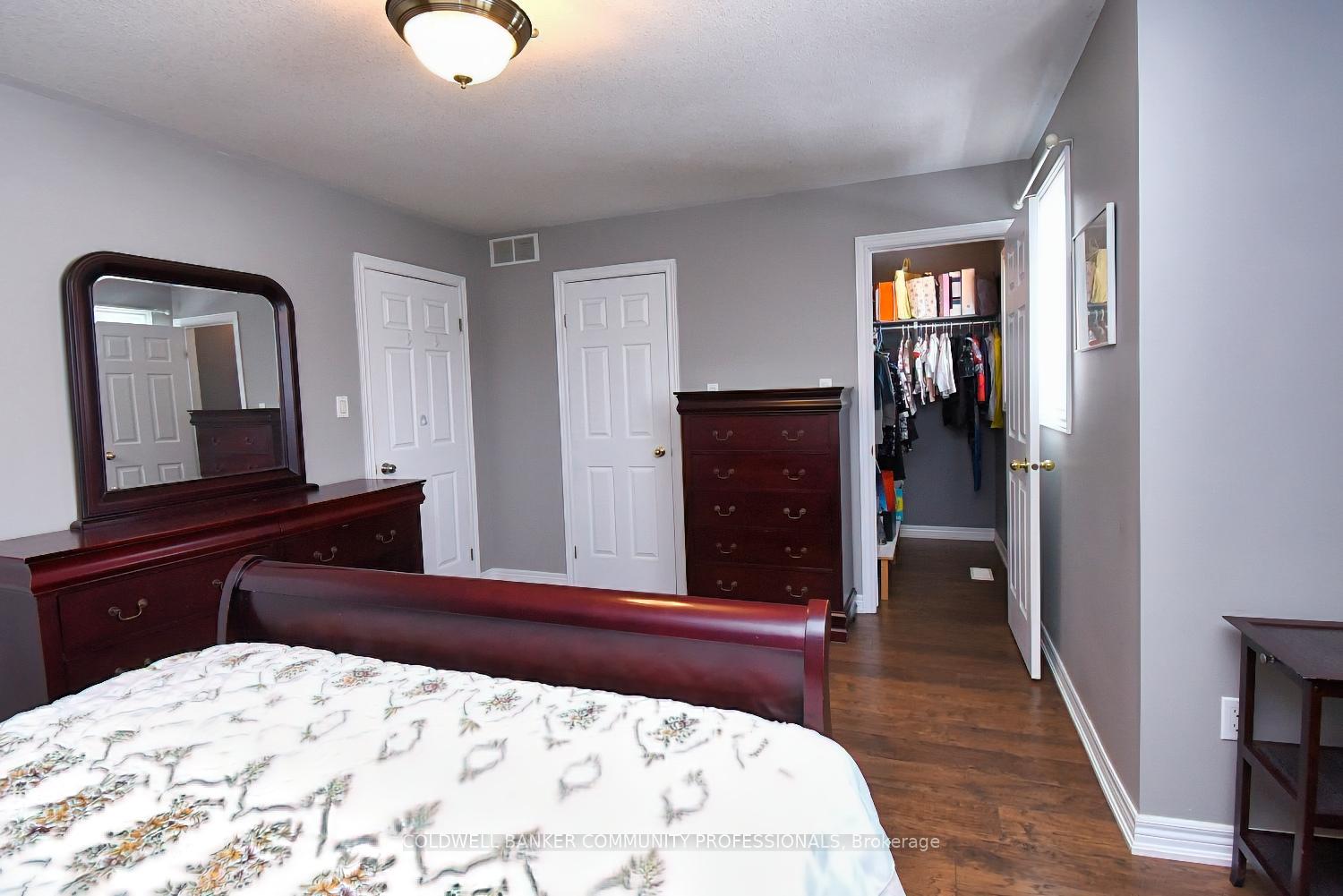 Photo 24 of 11 Longview Drive, Hamilton, Mount Hope — HOMEH