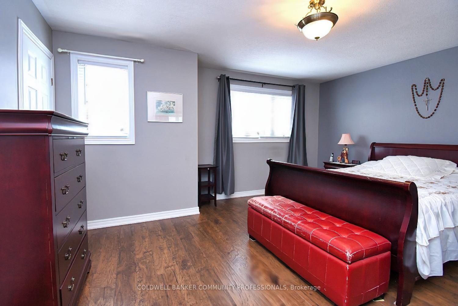 Photo 25 of 11 Longview Drive, Hamilton, Mount Hope — HOMEH