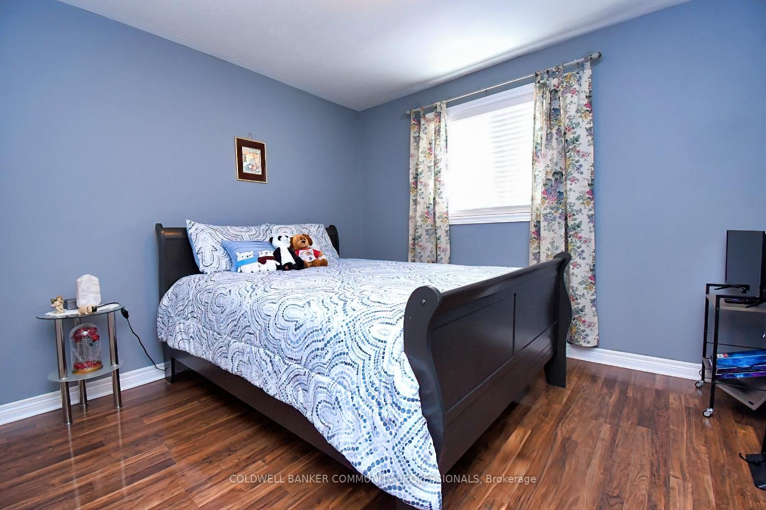 Photo 27 of 11 Longview Drive, Hamilton, Mount Hope — HOMEH