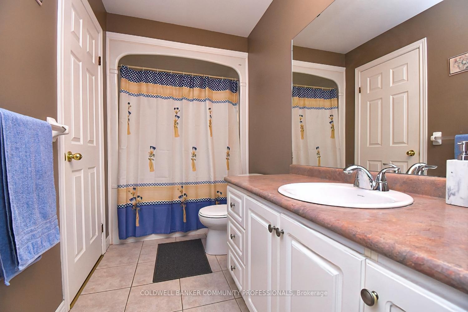 Photo 30 of 11 Longview Drive, Hamilton, Mount Hope — HOMEH