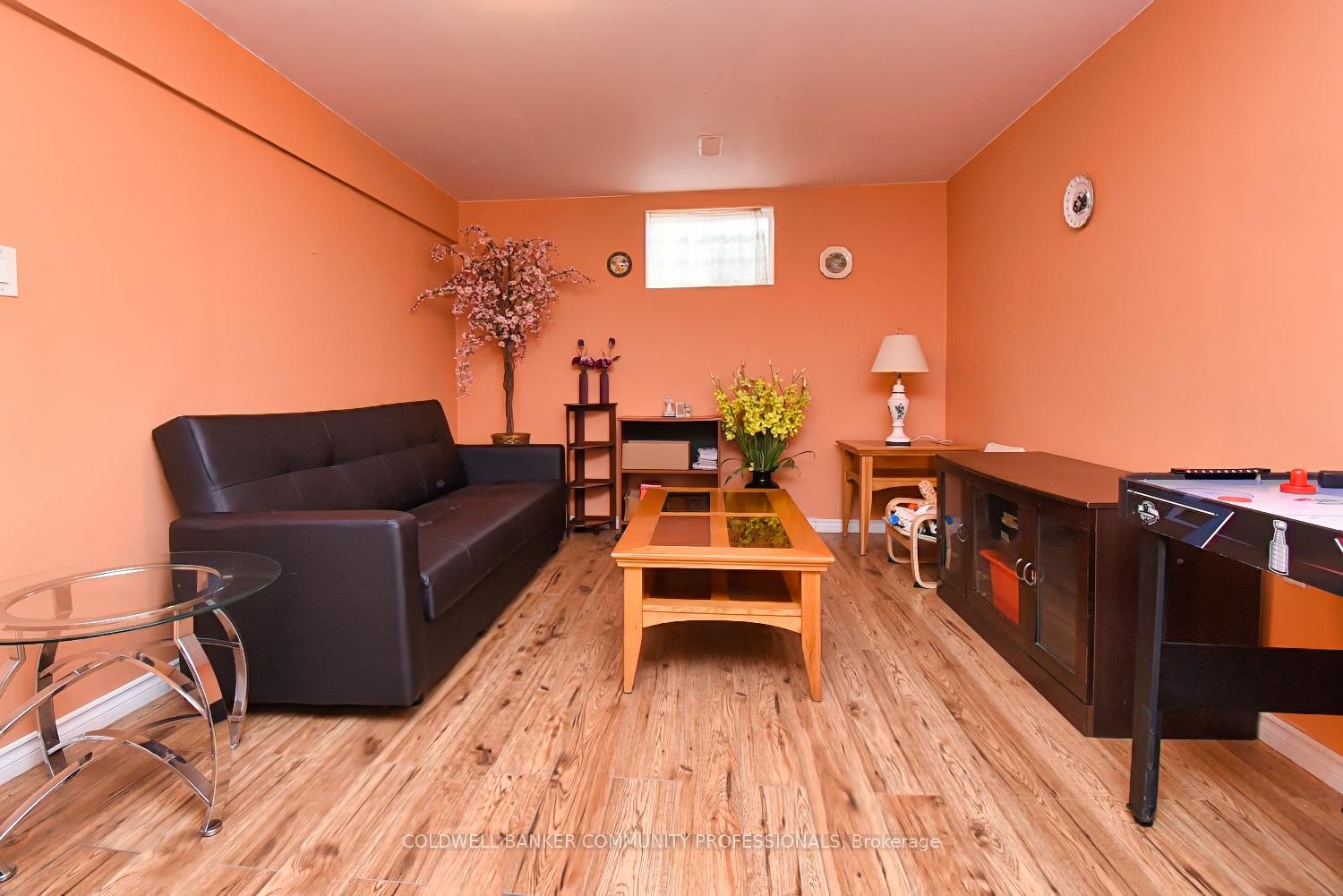 Photo 35 of 11 Longview Drive, Hamilton, Mount Hope — HOMEH