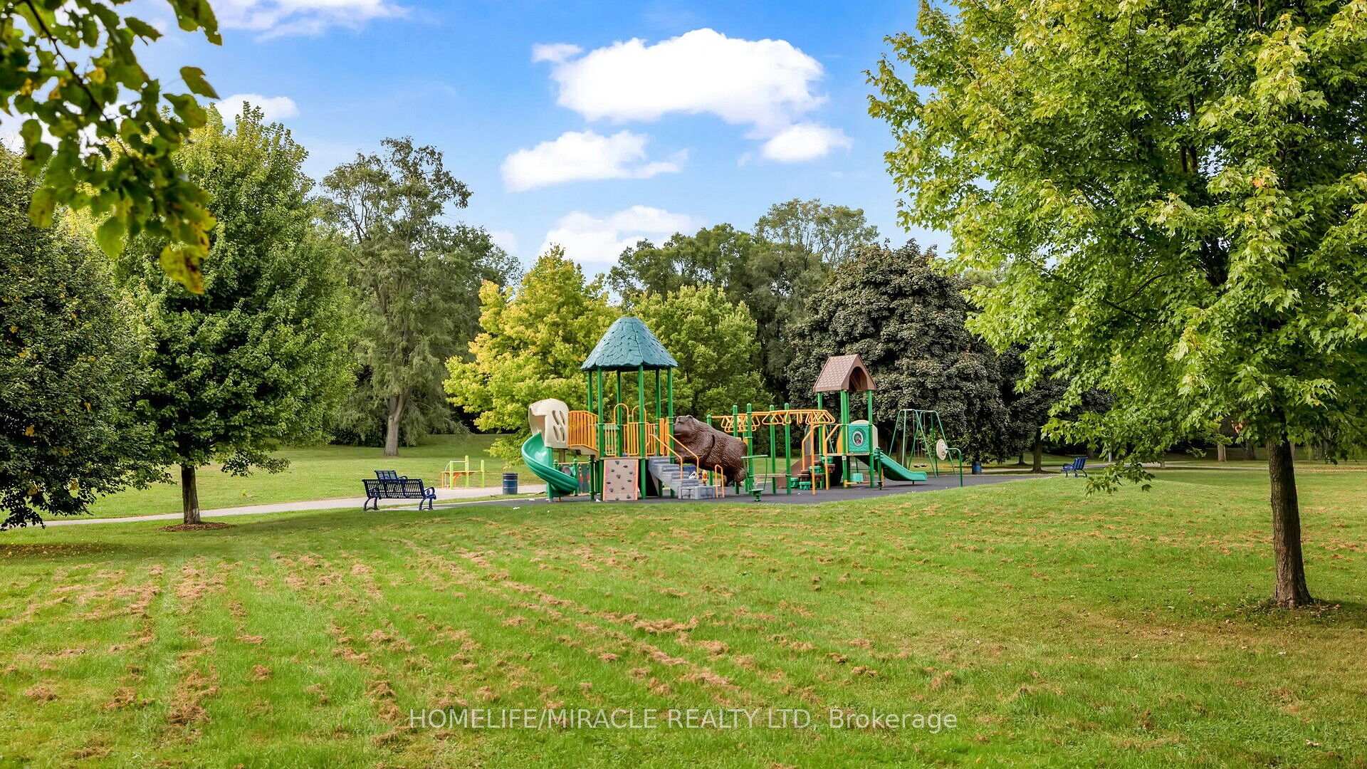 Photo 41 of 10 Highland Trail, Brampton, Central Park — HOMEH