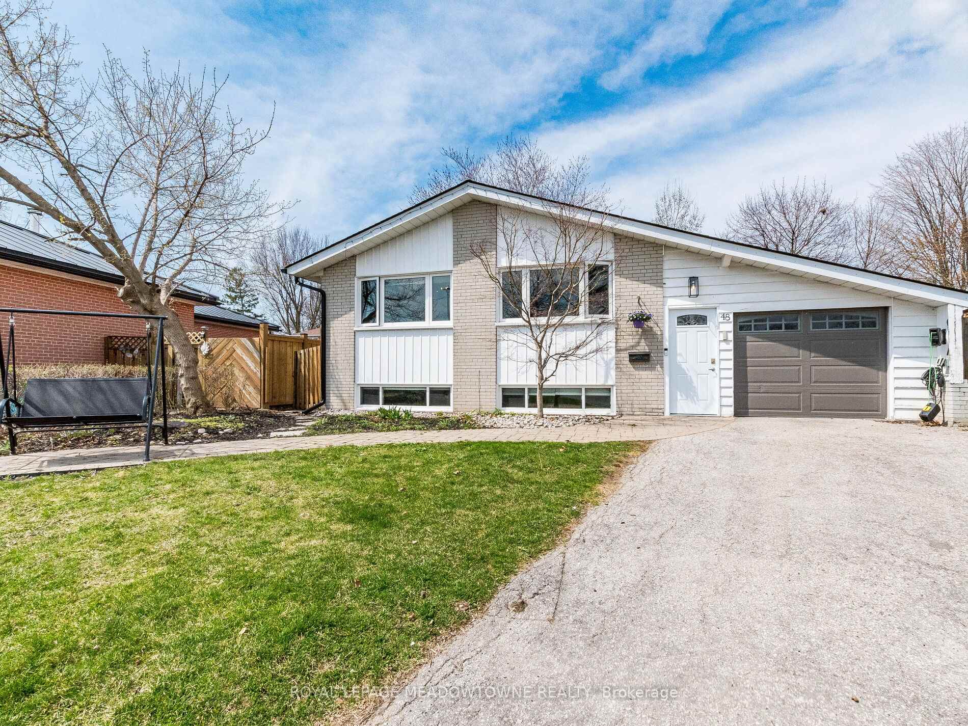 Photo 1 of 48 Chatsworth Drive, Brampton, Northwood Park — HOMEH