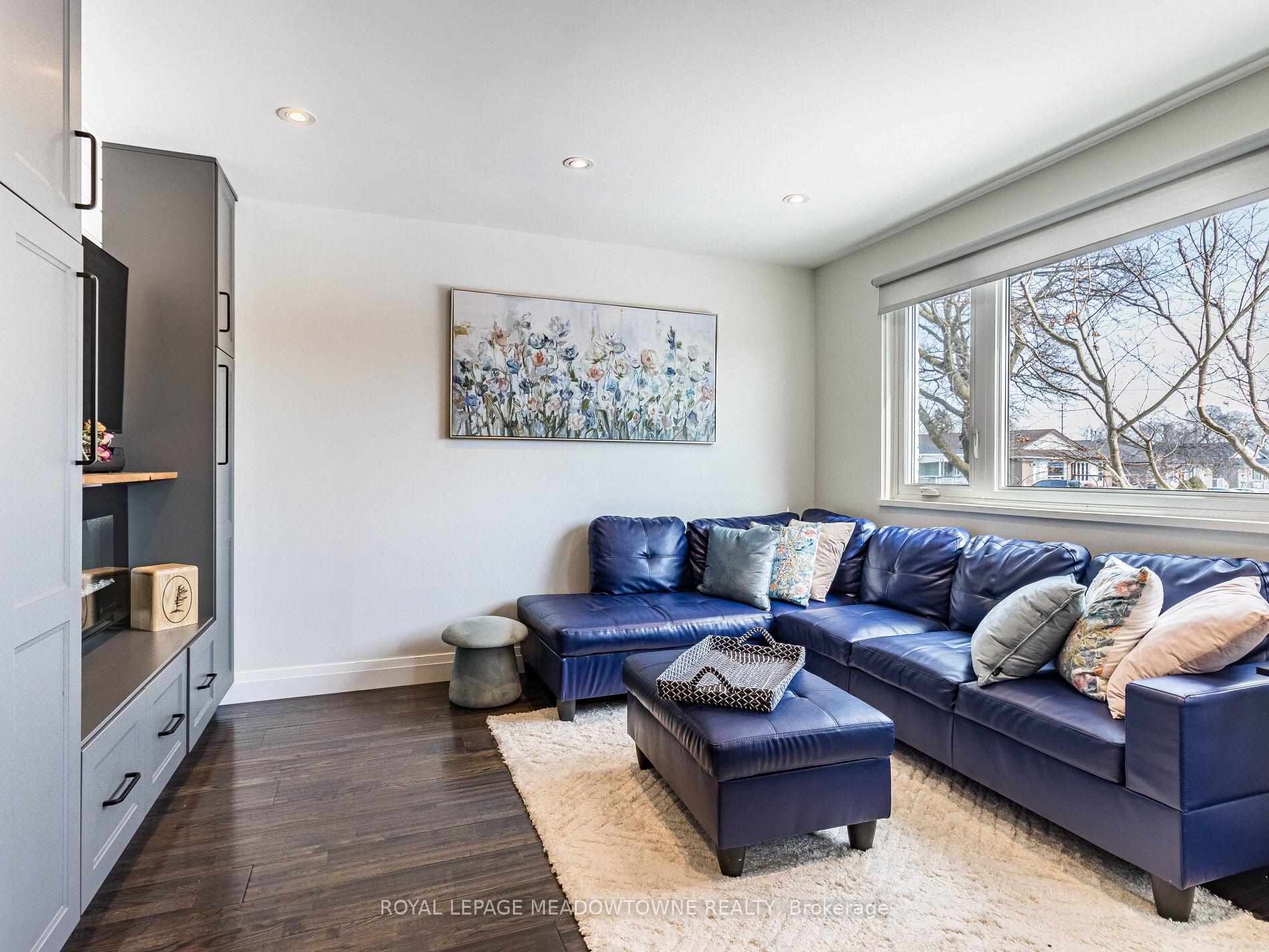 Photo 13 of 48 Chatsworth Drive, Brampton, Northwood Park — HOMEH