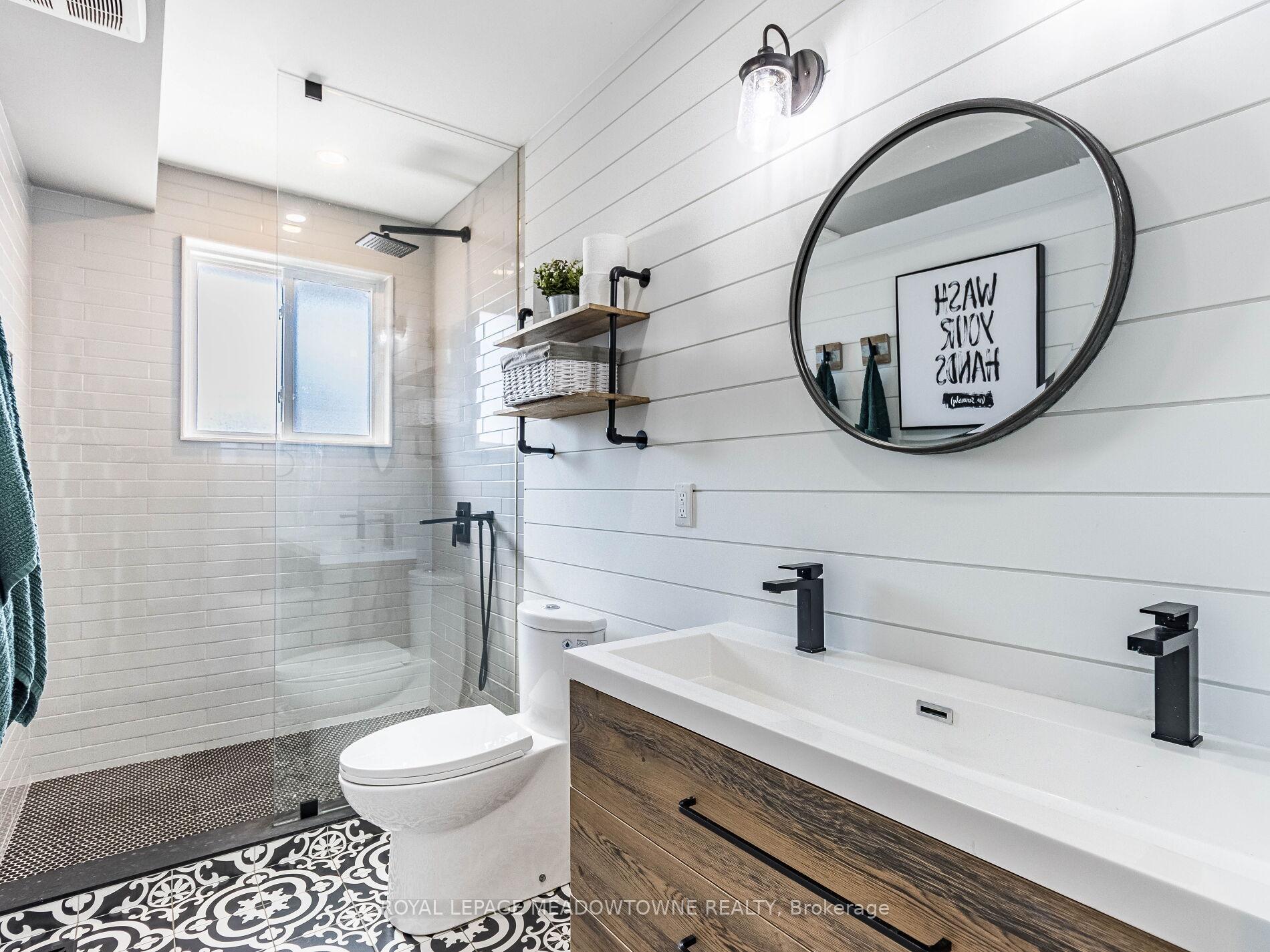 Photo 16 of 48 Chatsworth Drive, Brampton, Northwood Park — HOMEH