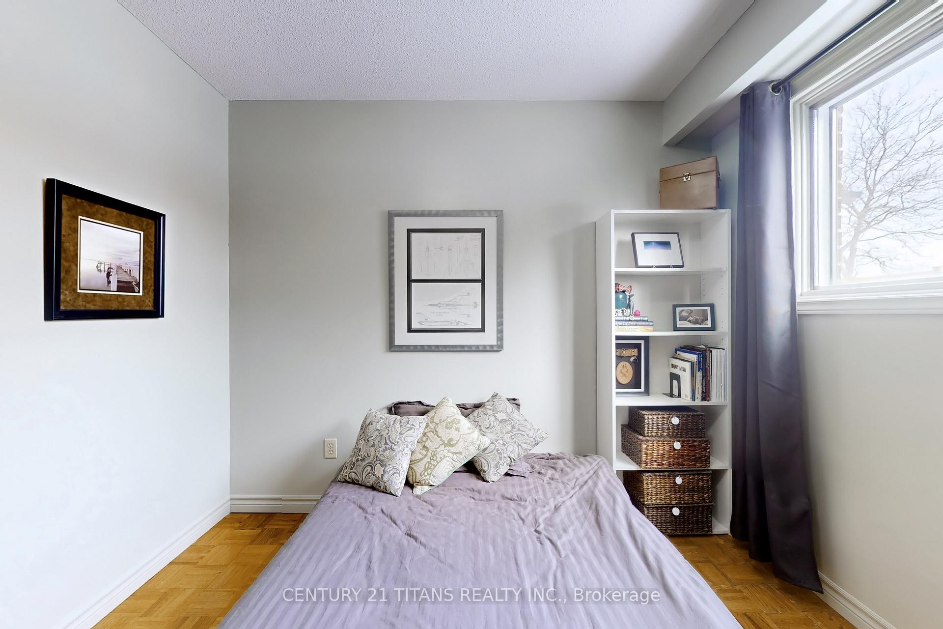 Photo 20 of 17 Newlyn Crescent, Brampton, Brampton North — HOMEH