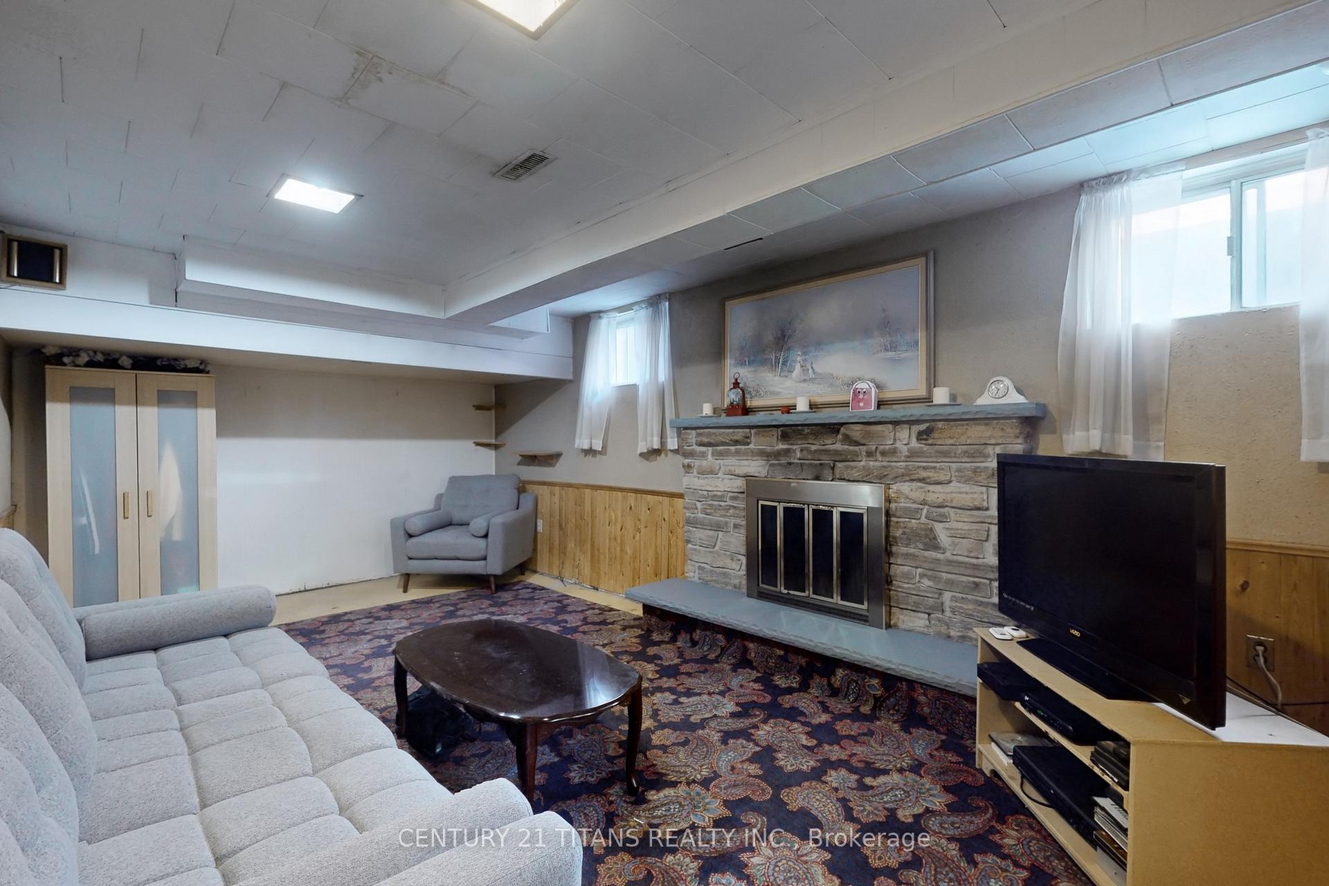 Photo 26 of 17 Newlyn Crescent, Brampton, Brampton North — HOMEH
