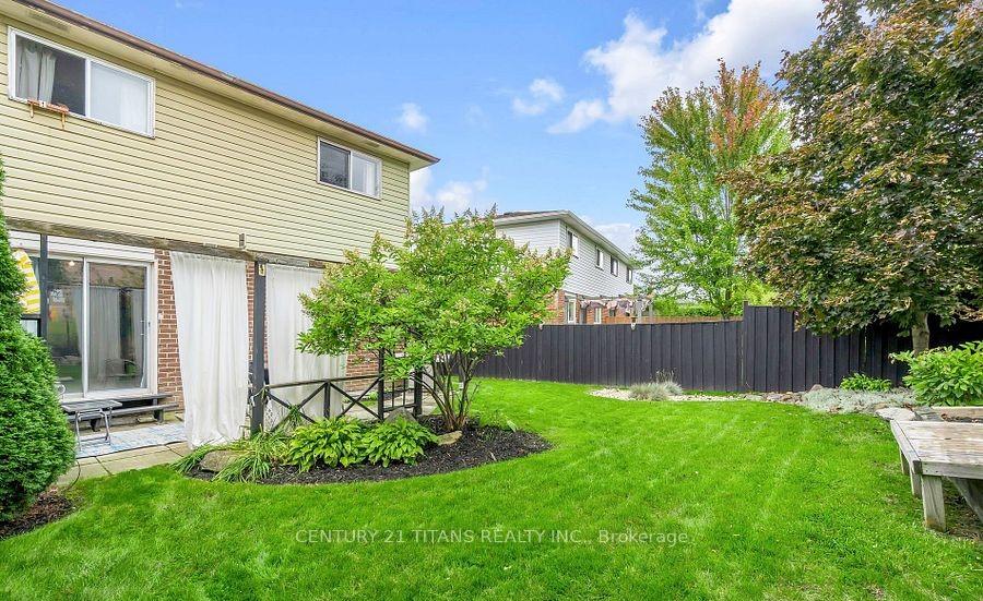 Photo 37 of 17 Newlyn Crescent, Brampton, Brampton North — HOMEH