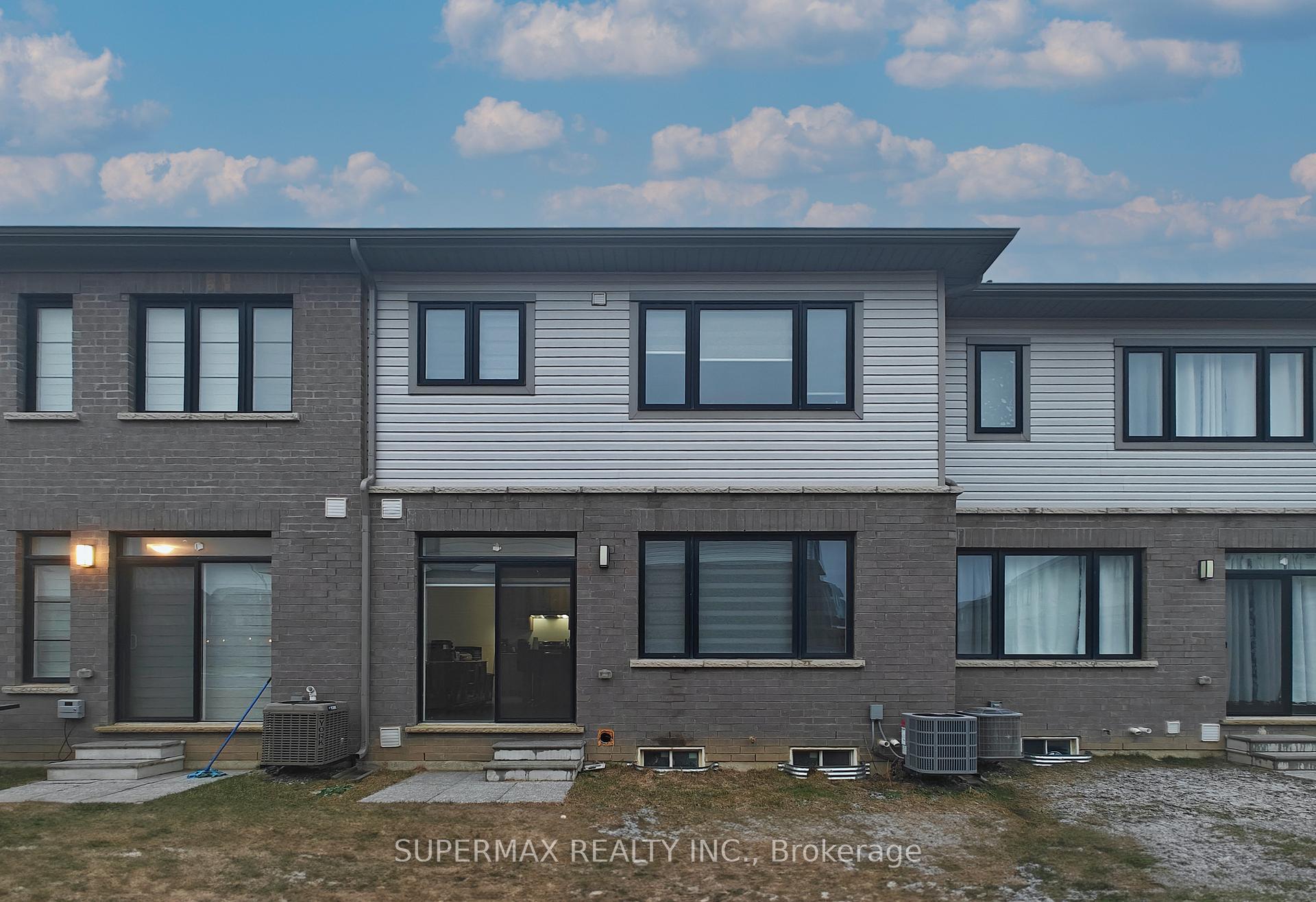 Photo 4 of 169 Freedom Crescent, Hamilton, Mount Hope — HOMEH