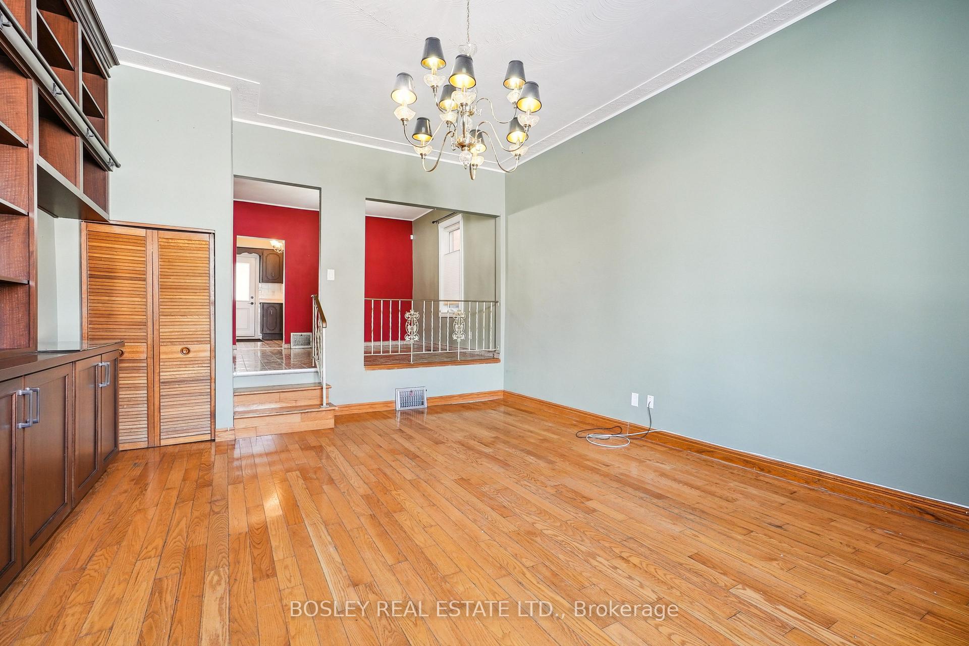 Photo 9 of 212 Sherman Avenue N, Hamilton, Gibson — HOMEH
