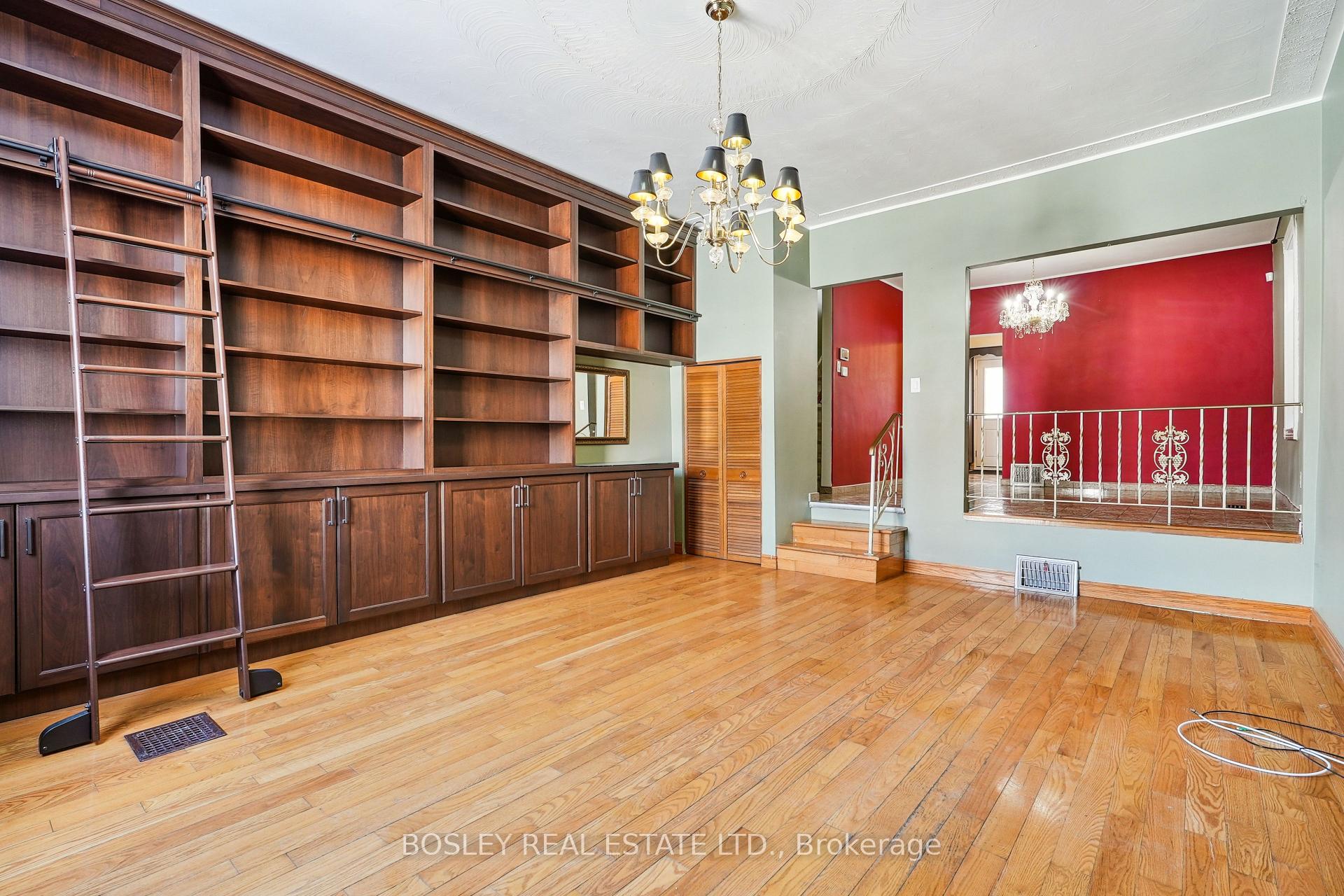 Photo 11 of 212 Sherman Avenue N, Hamilton, Gibson — HOMEH