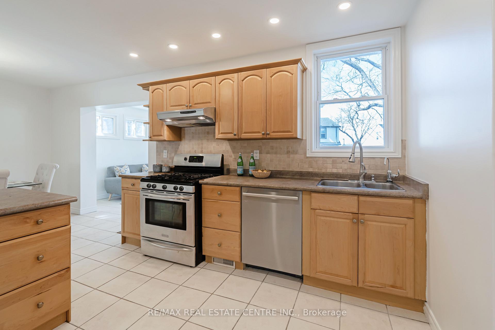 Photo 30 of 76 Cloverhill Road, Hamilton, Southam — HOMEH