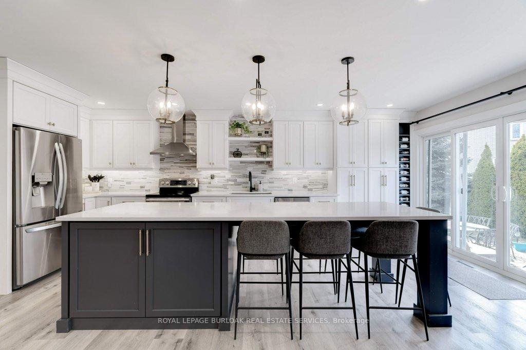 Photo 4 of 5 Mansion Court, Hamilton, Lisgar — HOMEH