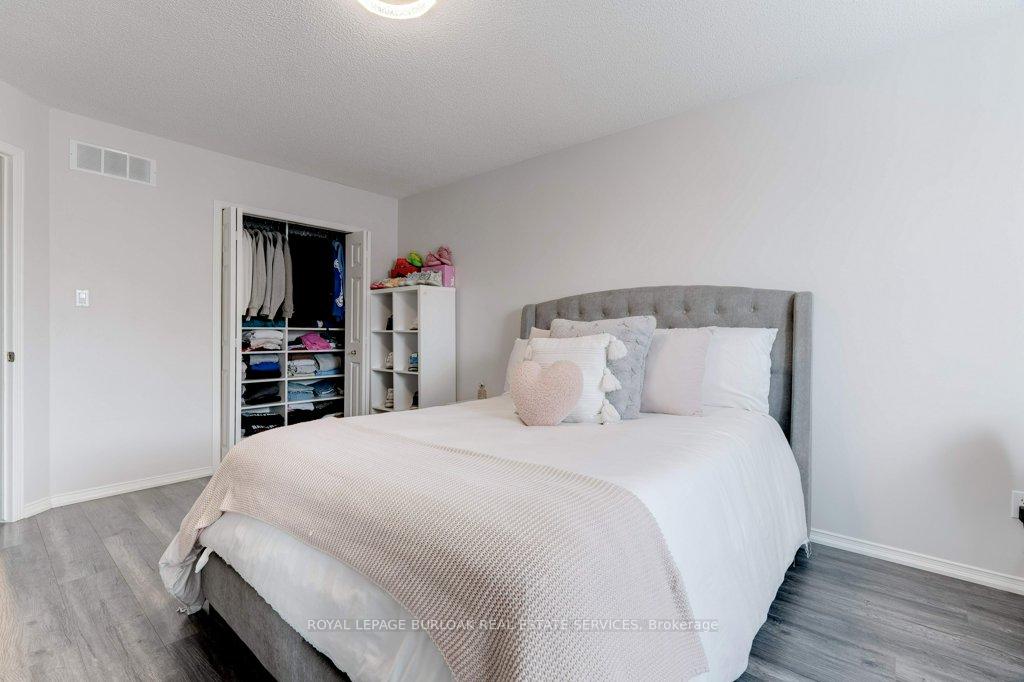 Photo 32 of 5 Mansion Court, Hamilton, Lisgar — HOMEH