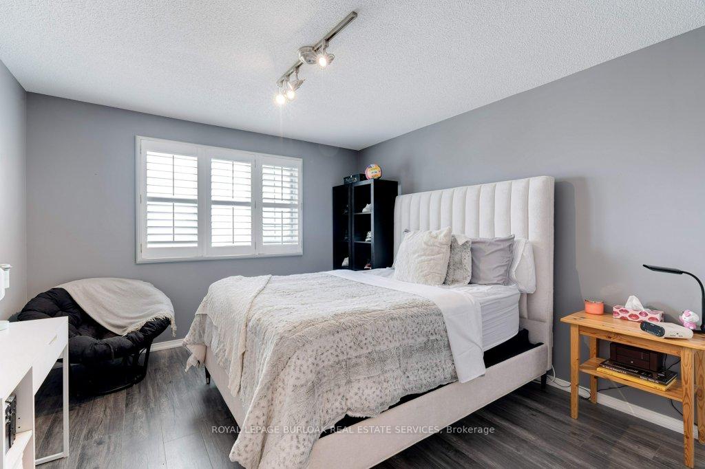 Photo 34 of 5 Mansion Court, Hamilton, Lisgar — HOMEH