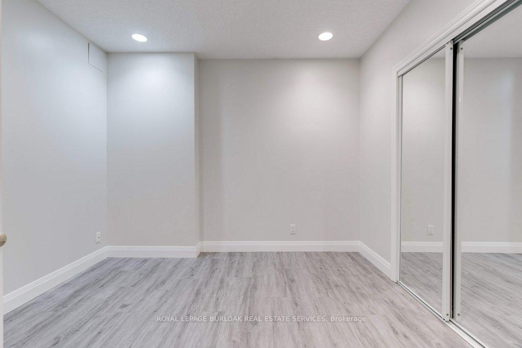 Photo 40 of 5 Mansion Court, Hamilton, Lisgar — HOMEH