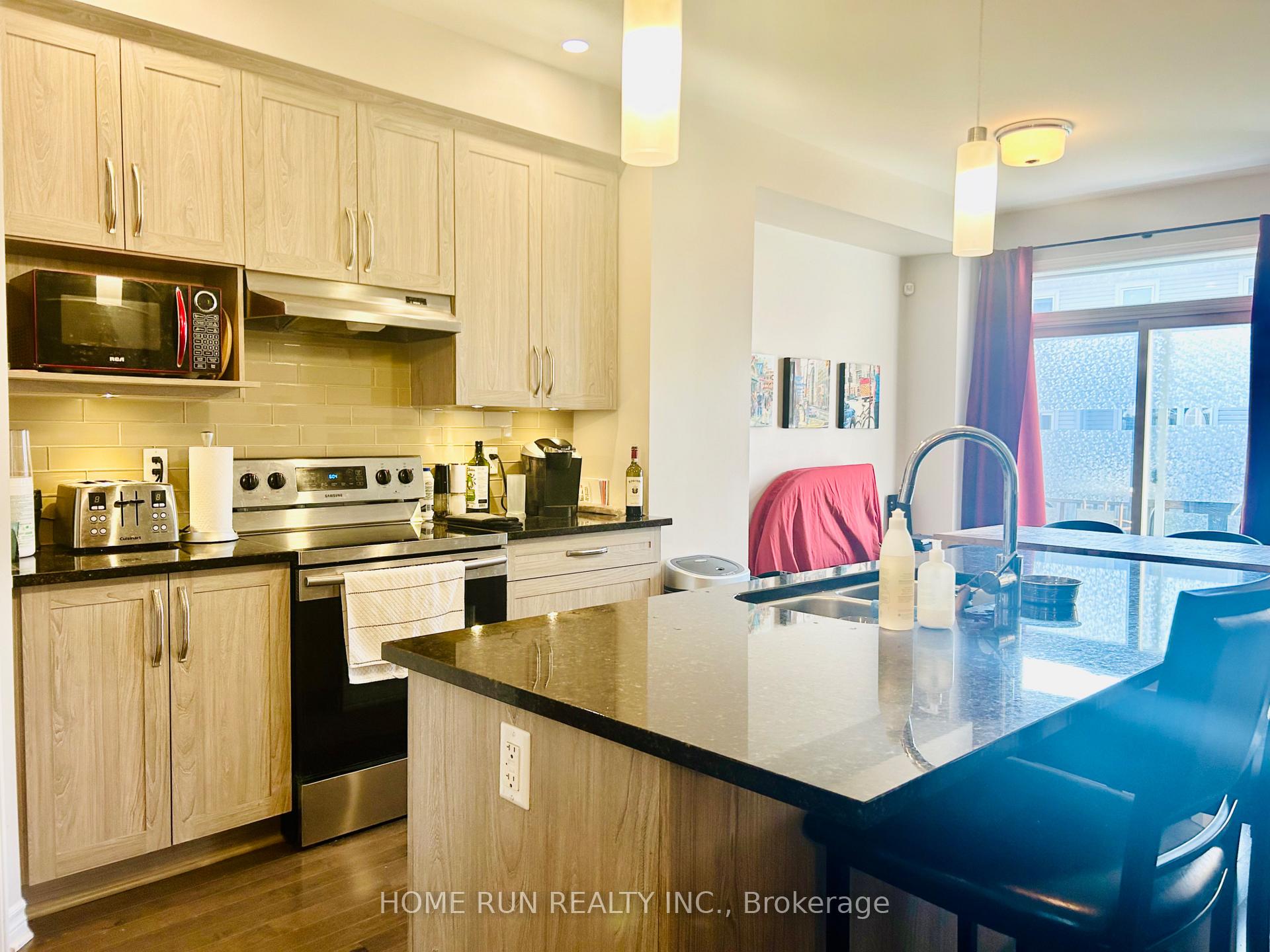 Photo 3 of 243 Brambling Way, Ottawa, Barrhaven - Half Moon Bay — HOMEH