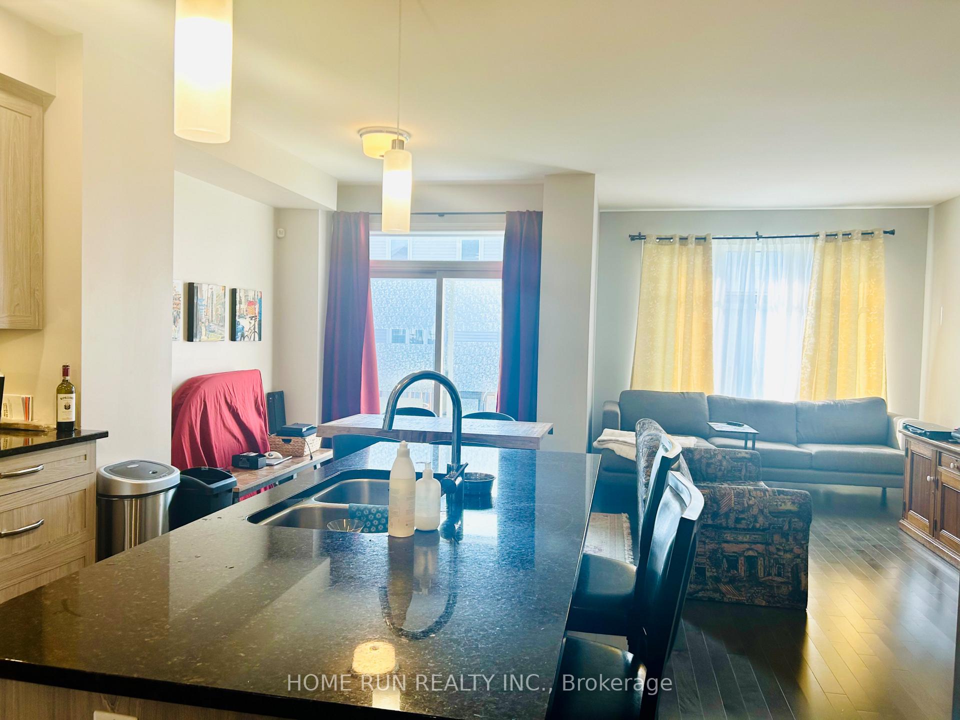 Photo 4 of 243 Brambling Way, Ottawa, Barrhaven - Half Moon Bay — HOMEH