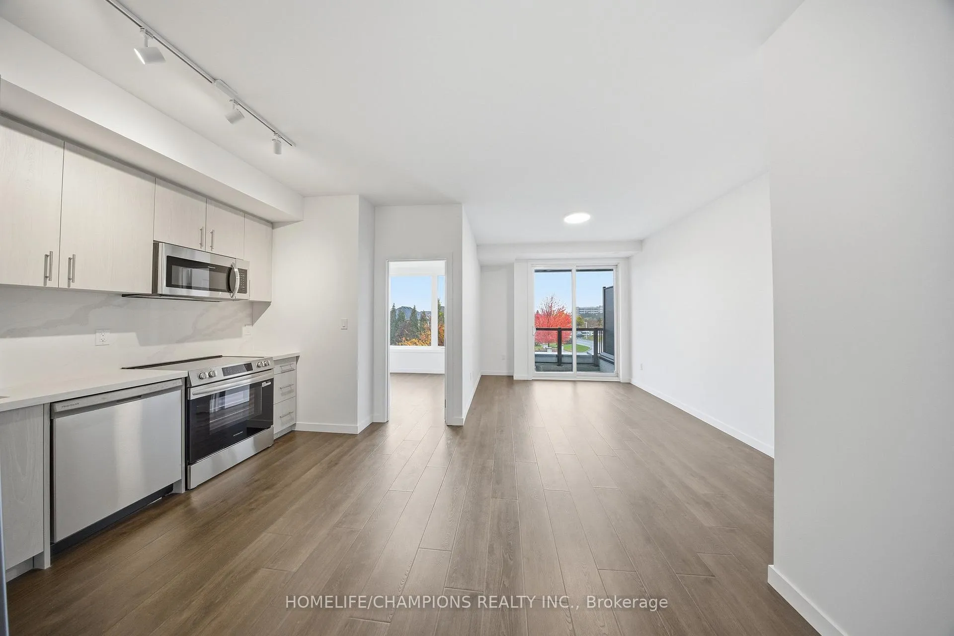 Photo 4 of Unit 14, 3175 Denison st Street, Markham, Middlefield — HOMEH