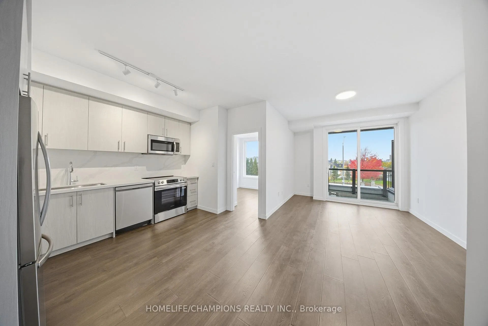 Photo 5 of Unit 14, 3175 Denison st Street, Markham, Middlefield — HOMEH