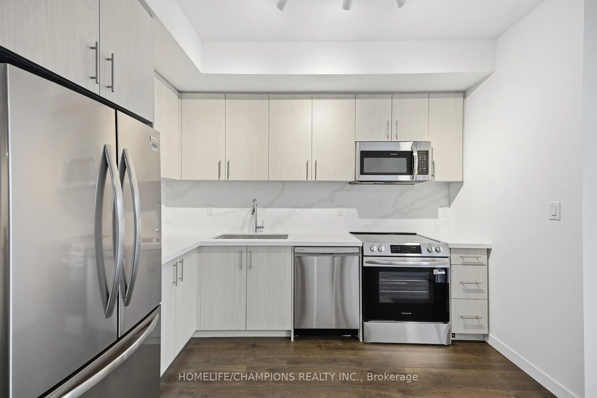 Photo 8 of Unit 14, 3175 Denison st Street, Markham, Middlefield — HOMEH