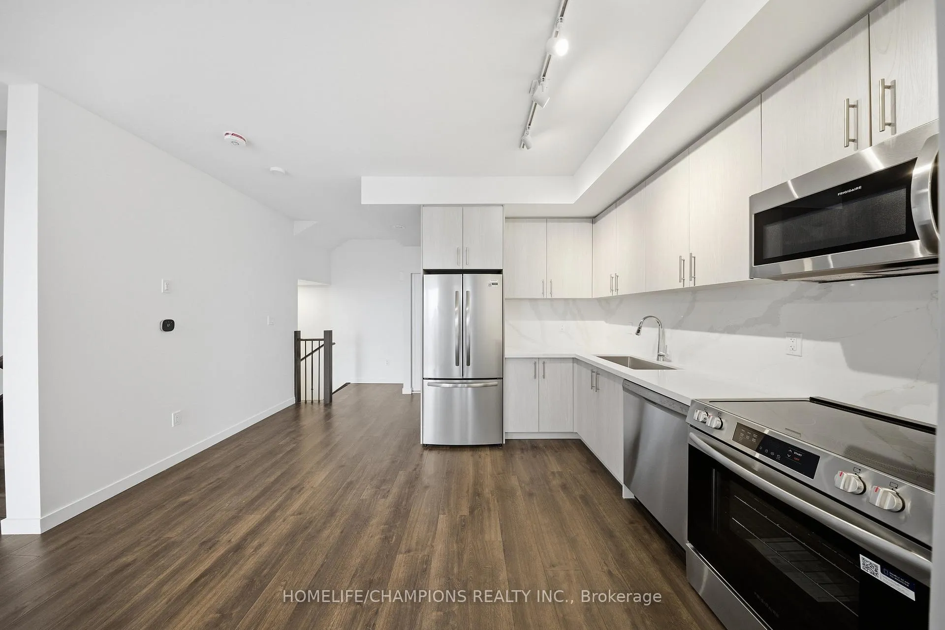 Photo 9 of Unit 14, 3175 Denison st Street, Markham, Middlefield — HOMEH