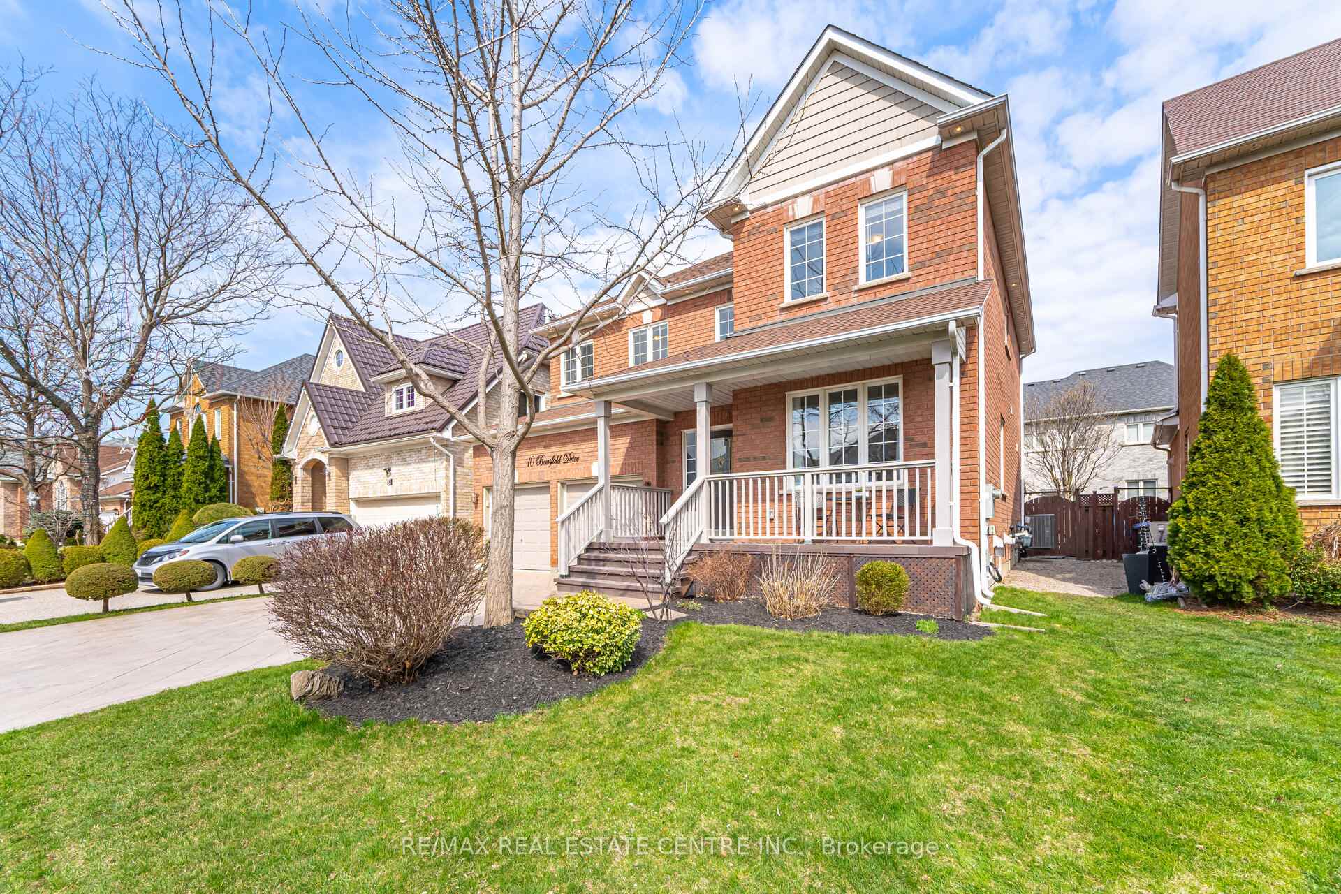 Photo 22 of 10 Bowsfield Drive, Brampton, Vales of Castlemore — HOMEH