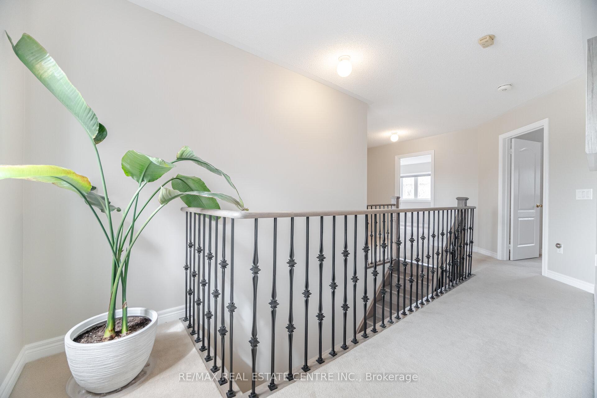 Photo 65 of 10 Bowsfield Drive, Brampton, Vales of Castlemore — HOMEH