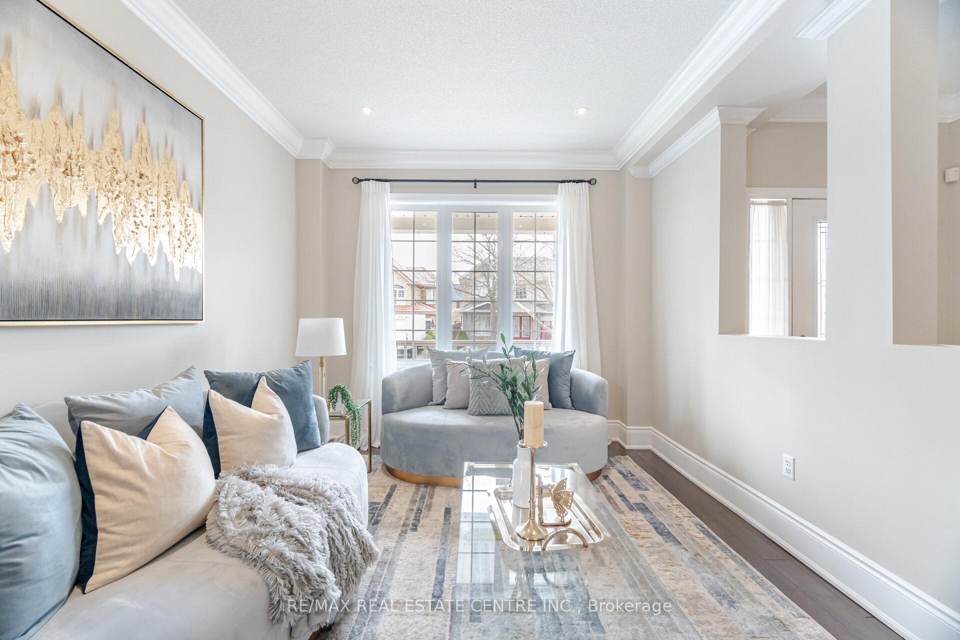 Photo 6 of 10 Bowsfield Drive, Brampton, Vales of Castlemore — HOMEH