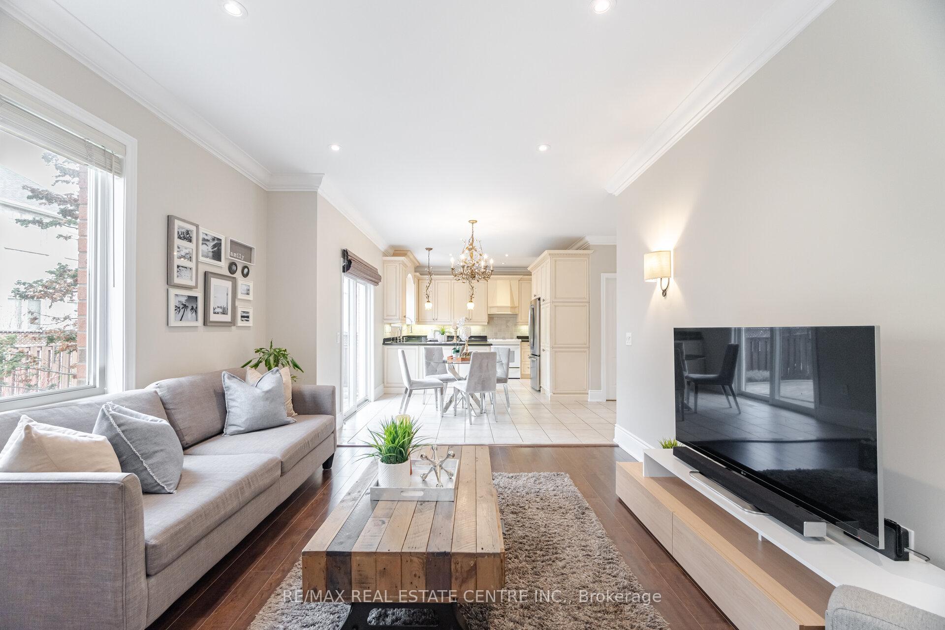 Photo 41 of 10 Bowsfield Drive, Brampton, Vales of Castlemore — HOMEH