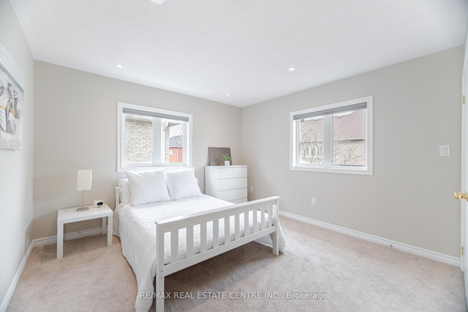 Photo 52 of 10 Bowsfield Drive, Brampton, Vales of Castlemore — HOMEH