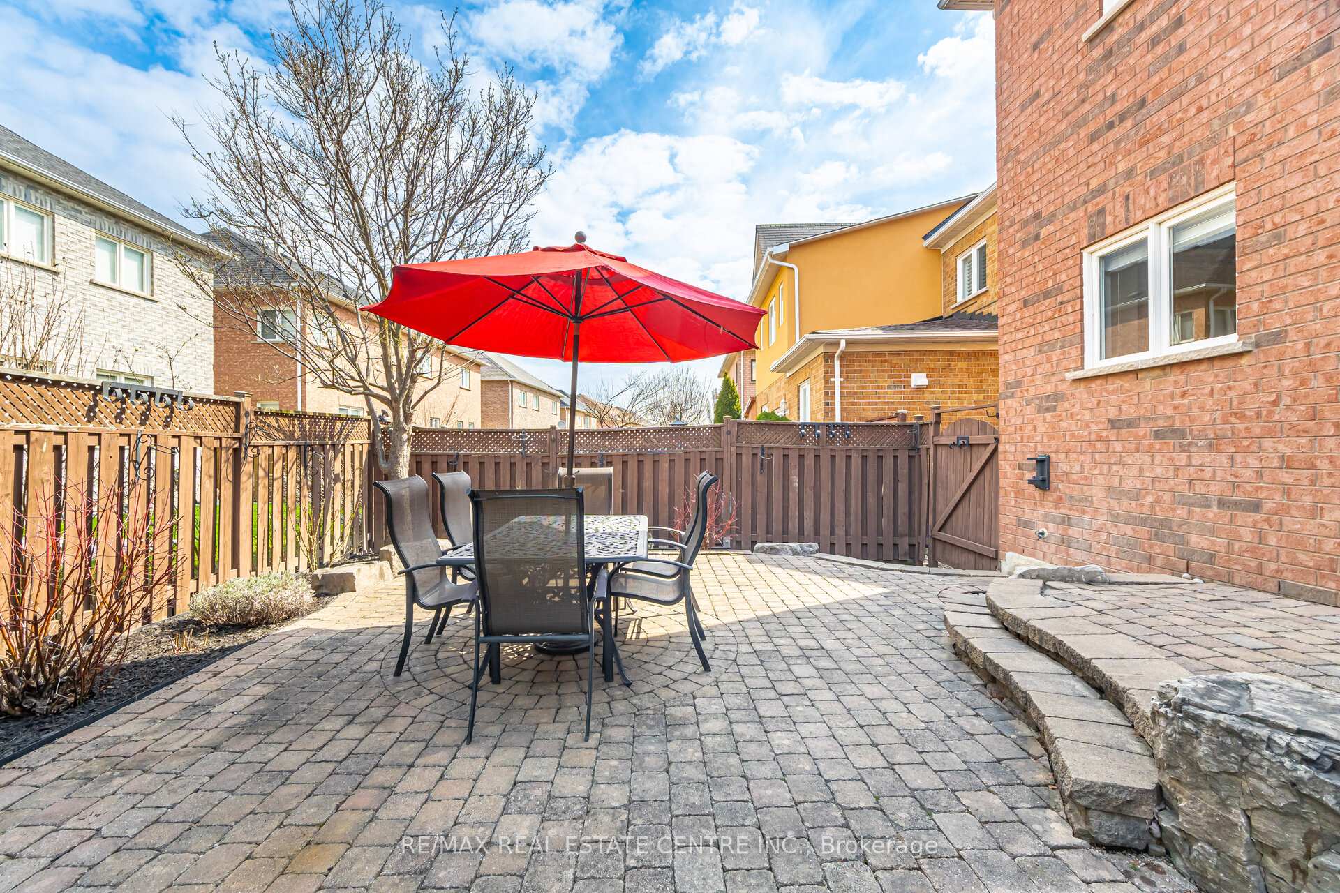 Photo 100 of 10 Bowsfield Drive, Brampton, Vales of Castlemore — HOMEH