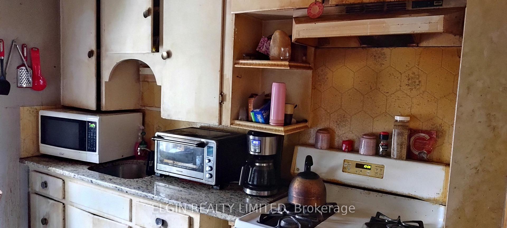 Photo 23 of 31 Owaissa Street, St. Thomas — HOMEH