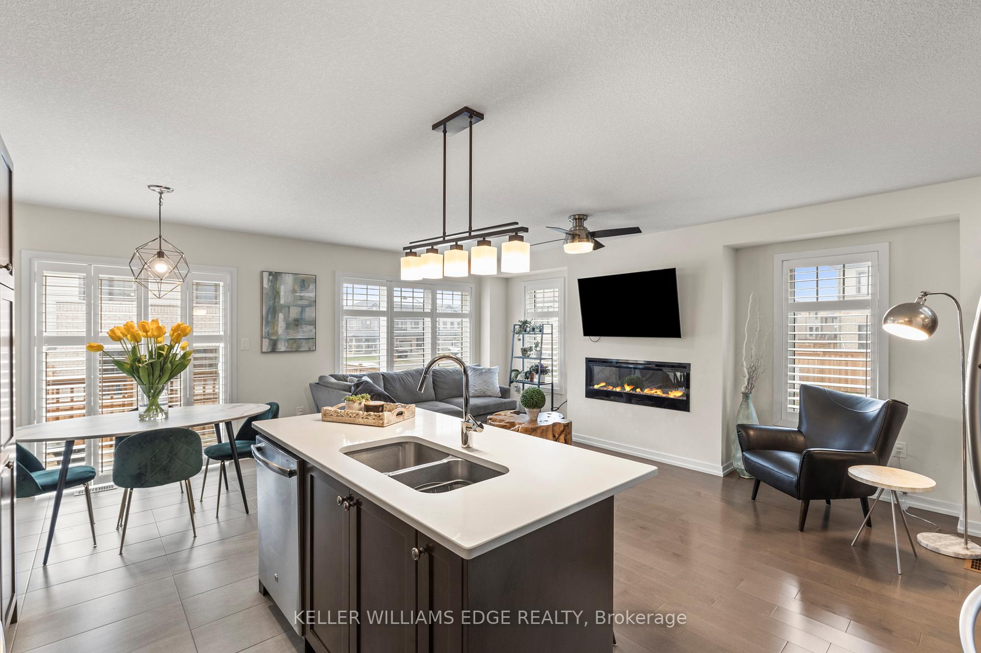 Photo 12 of 3 Pagebrook Crescent, Hamilton, Stoney Creek Mountain — HOMEH