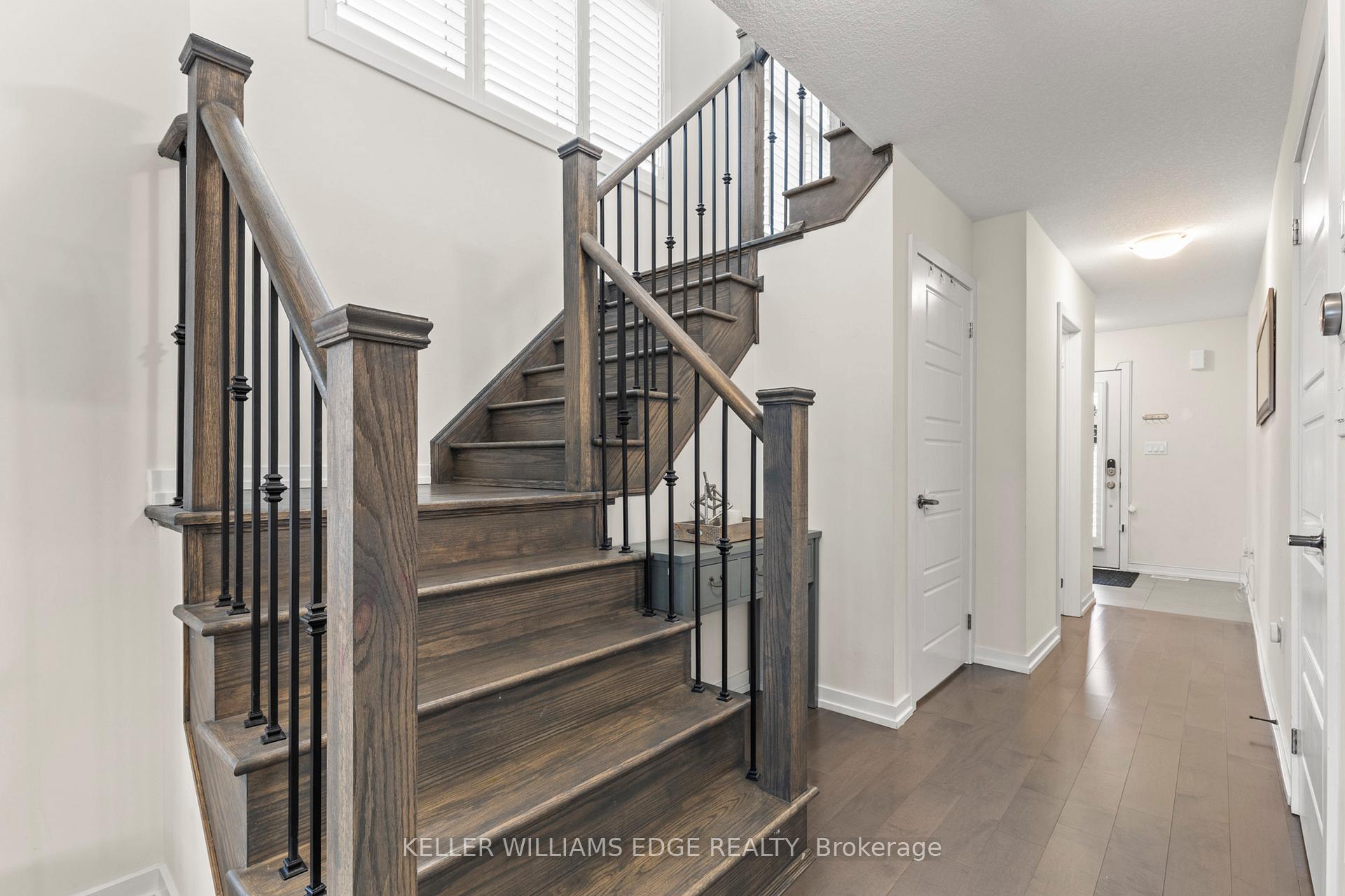 Photo 15 of 3 Pagebrook Crescent, Hamilton, Stoney Creek Mountain — HOMEH
