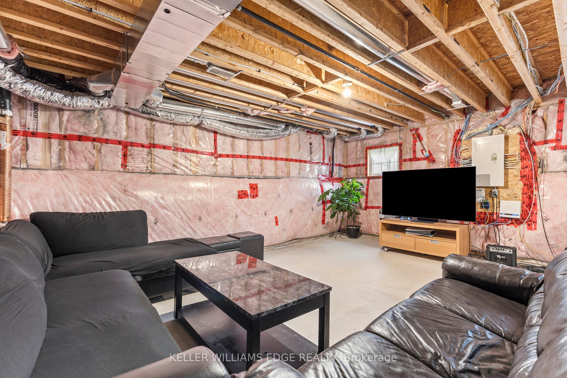 Photo 24 of 3 Pagebrook Crescent, Hamilton, Stoney Creek Mountain — HOMEH