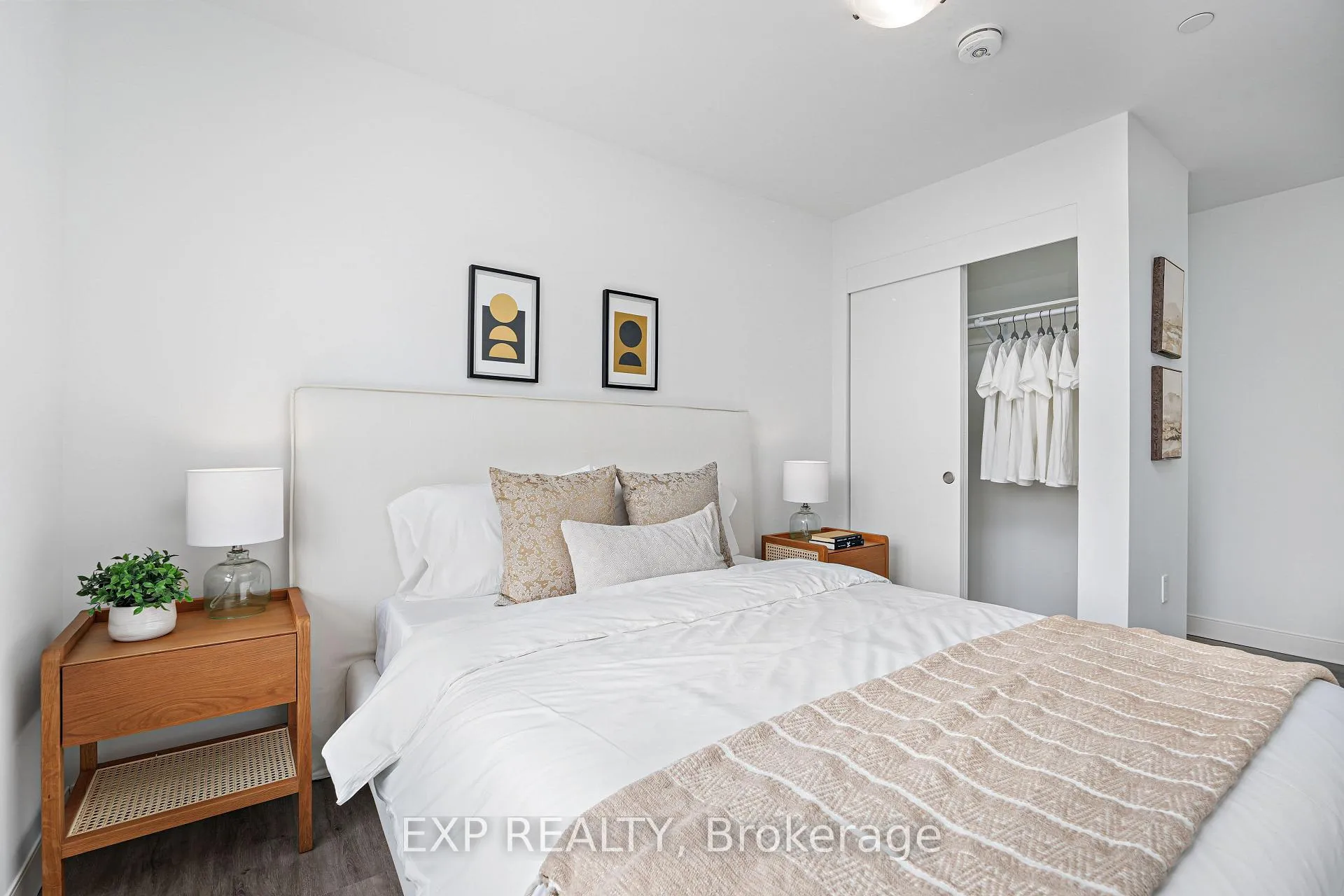 Photo 11 of Unit TH2, 100 Manett Crescent, Brampton, Brampton West — HOMEH