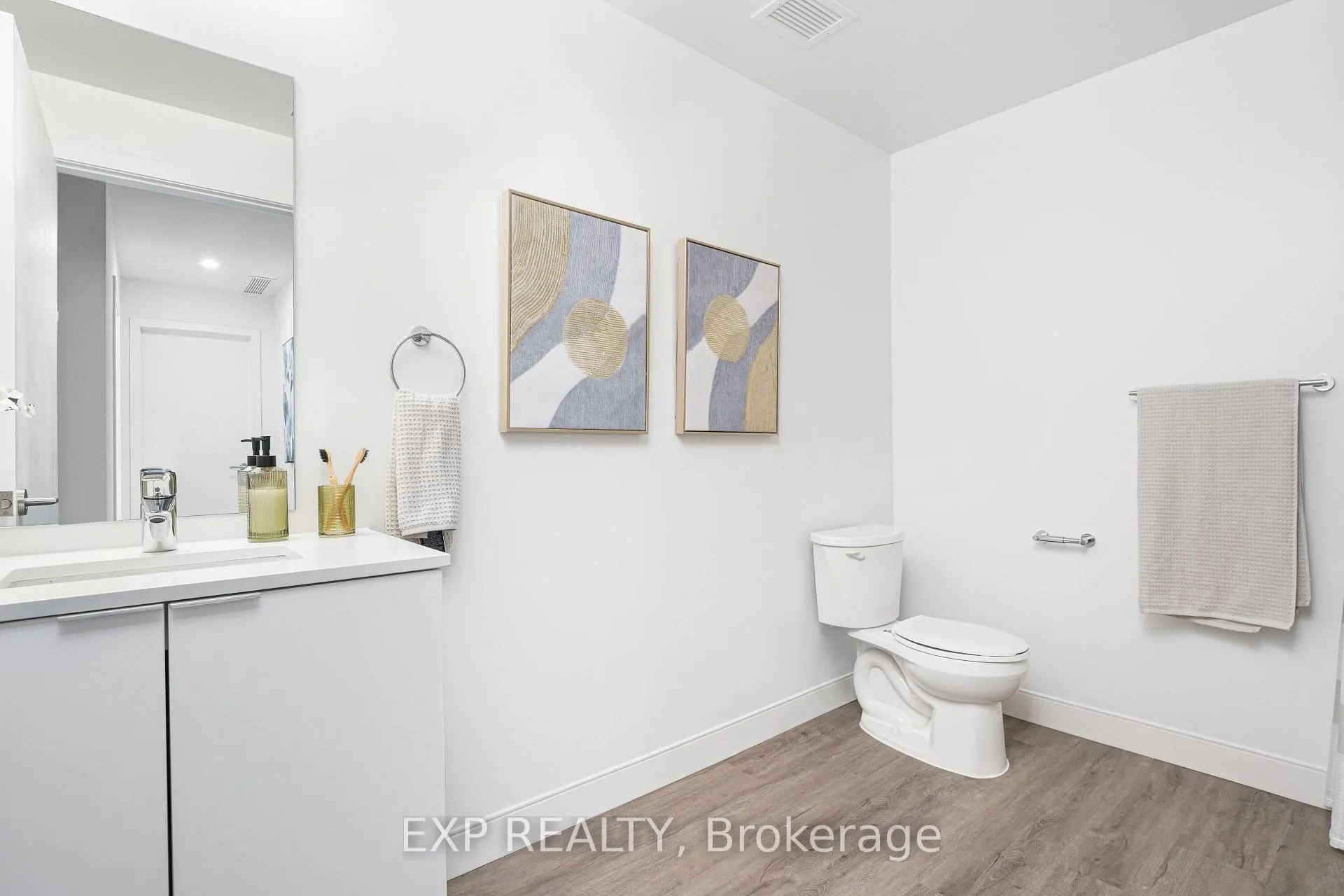 Photo 15 of Unit TH2, 100 Manett Crescent, Brampton, Brampton West — HOMEH