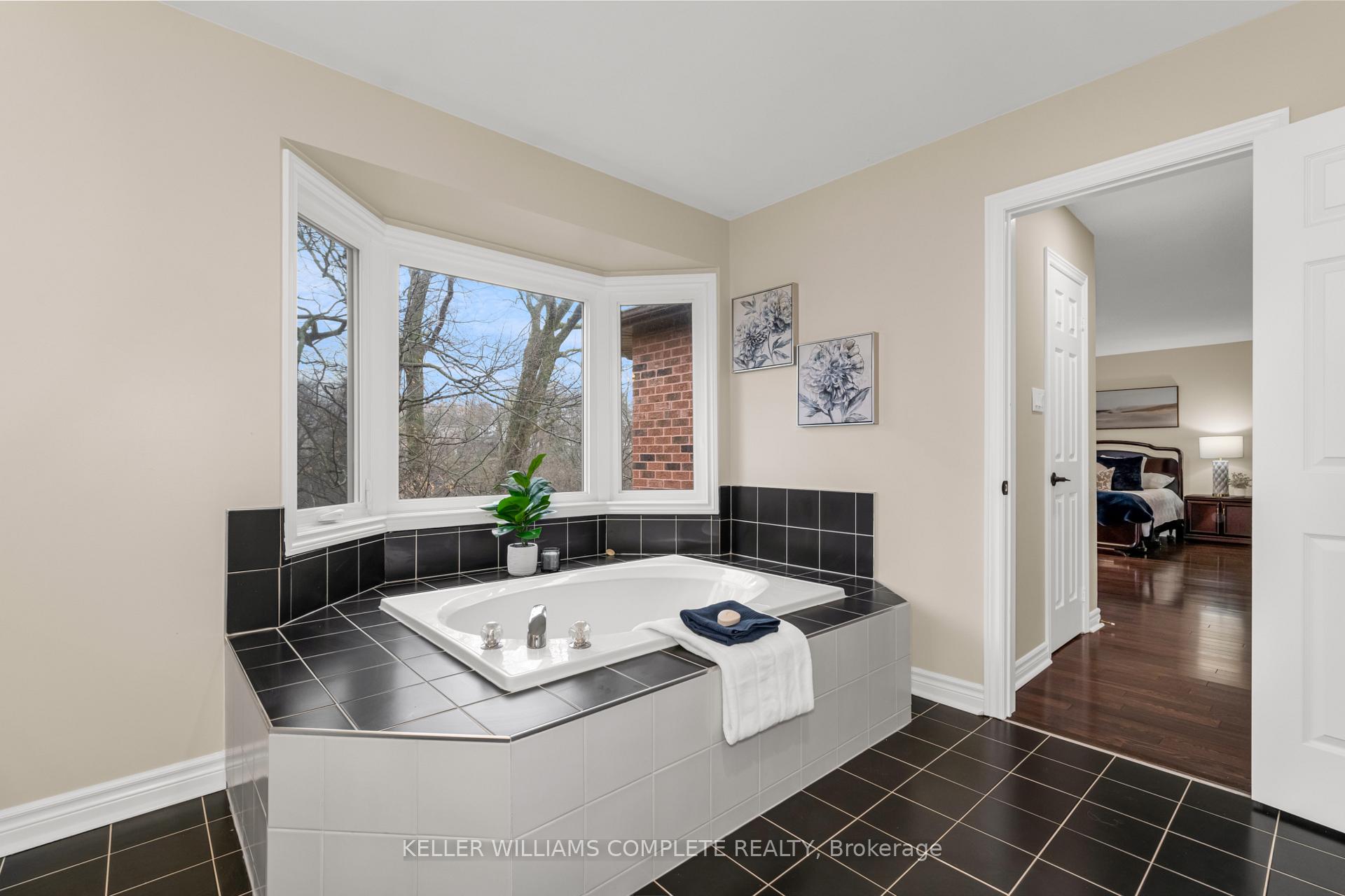 Photo 28 of 8 Soble Place, Hamilton, Dundas — HOMEH
