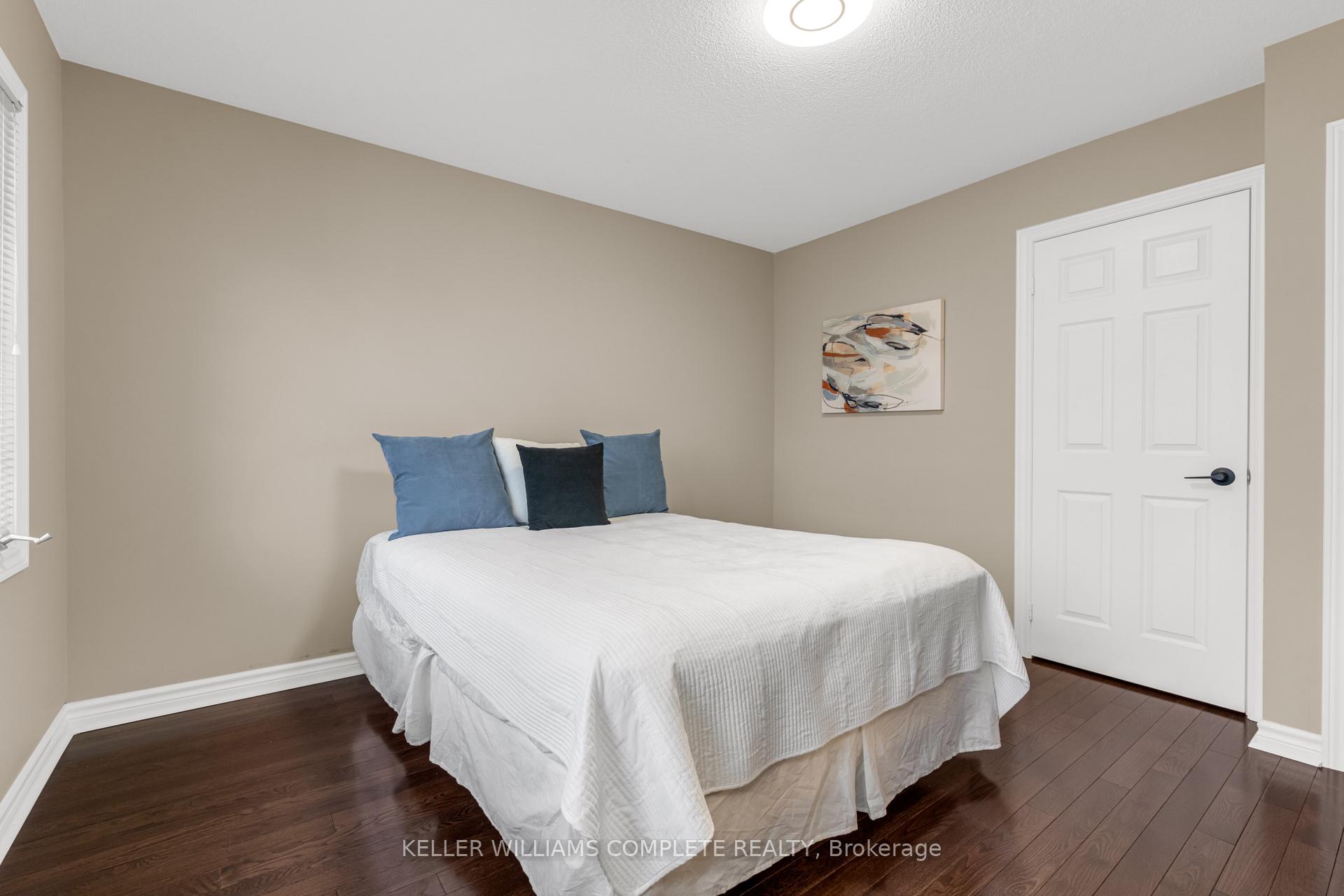 Photo 35 of 8 Soble Place, Hamilton, Dundas — HOMEH