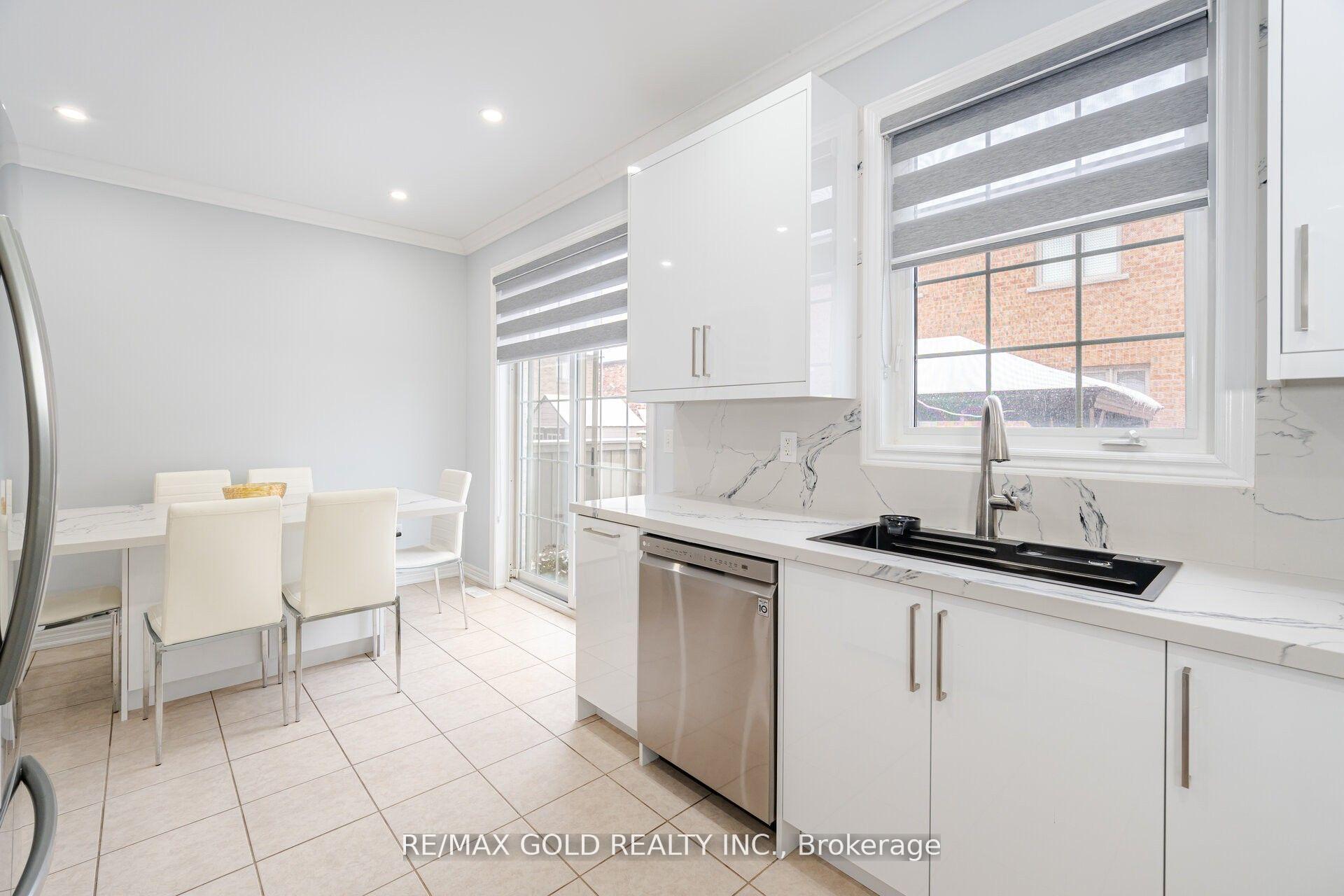 Photo 15 of 92 Vanderpool Crescent, Brampton, Bram East — HOMEH