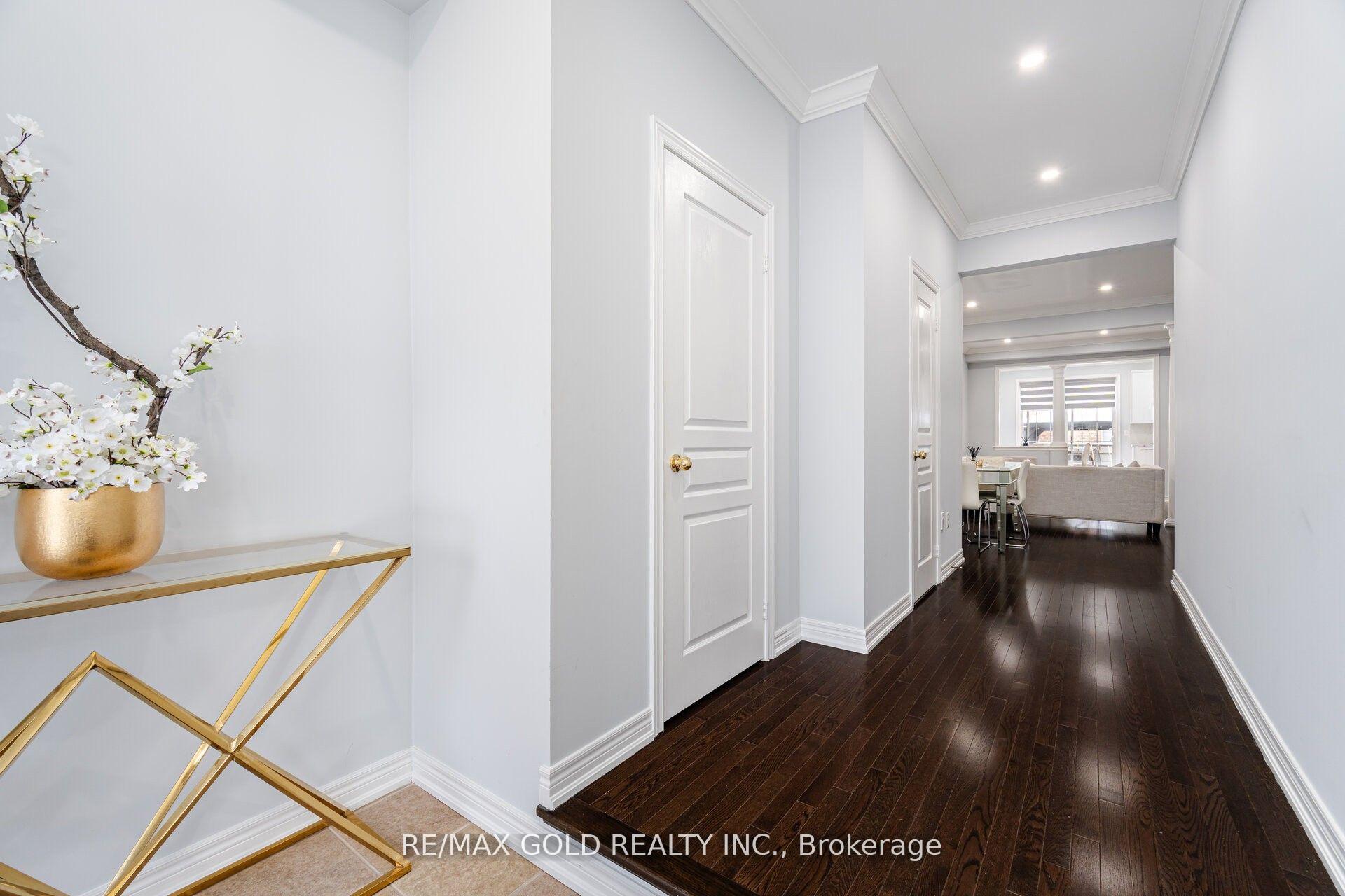 Photo 24 of 92 Vanderpool Crescent, Brampton, Bram East — HOMEH