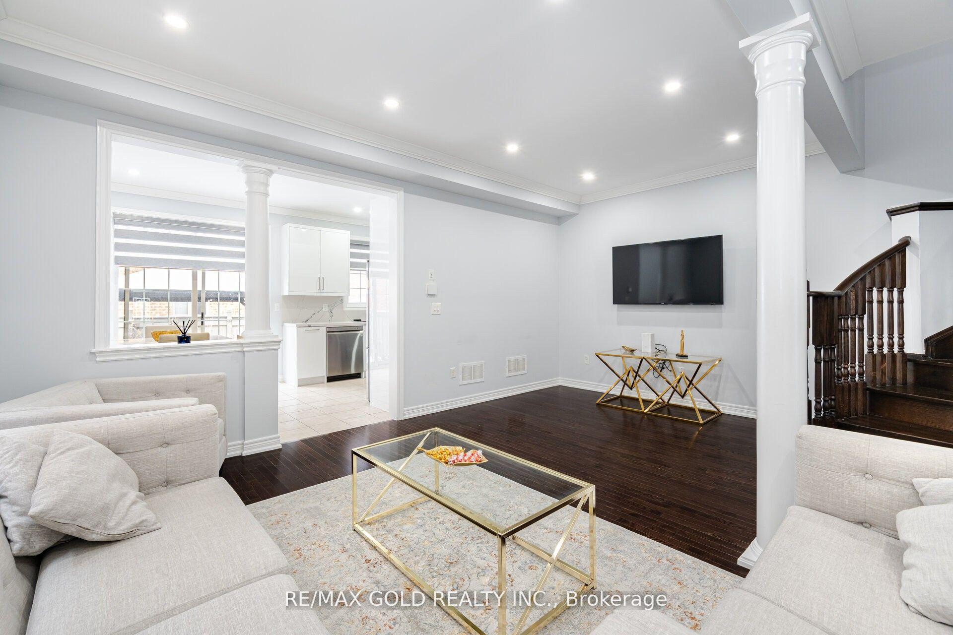 Photo 30 of 92 Vanderpool Crescent, Brampton, Bram East — HOMEH
