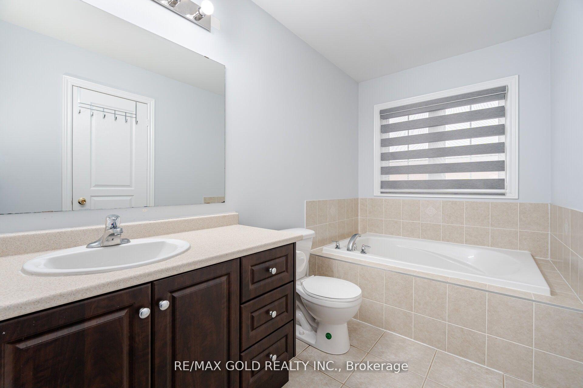 Photo 39 of 92 Vanderpool Crescent, Brampton, Bram East — HOMEH