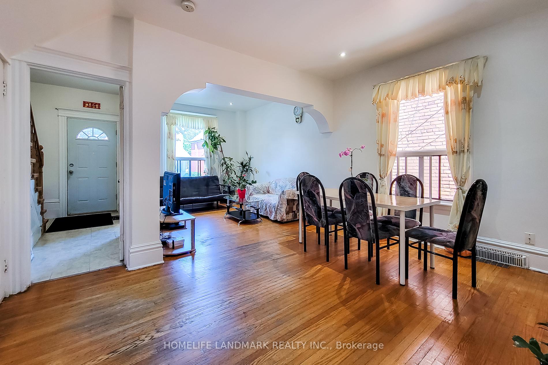 Photo 5 of 56 Arthur Avenue N, Hamilton, Gibson — HOMEH